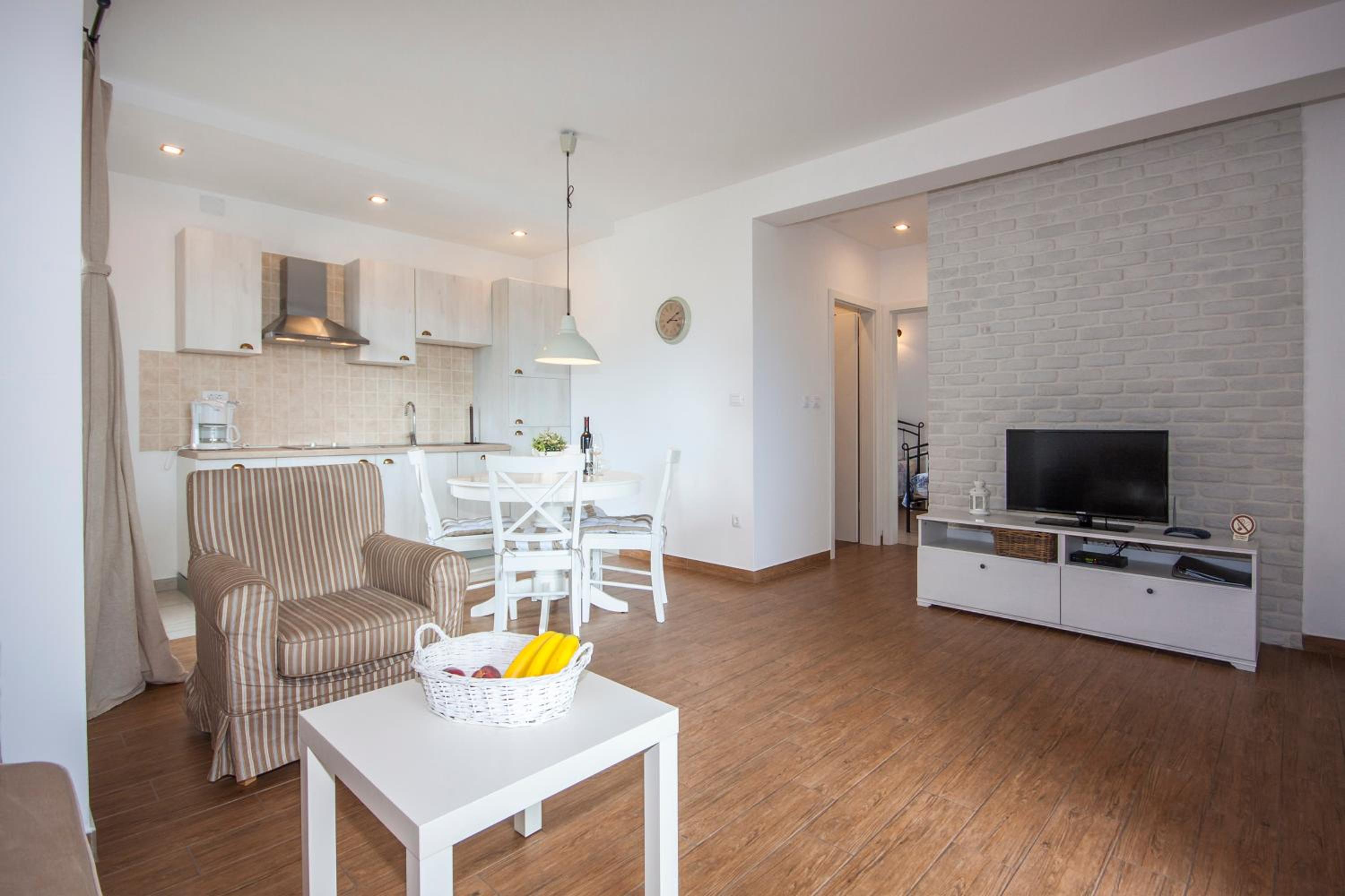 Apartment with Sea View - Bajama photo 1