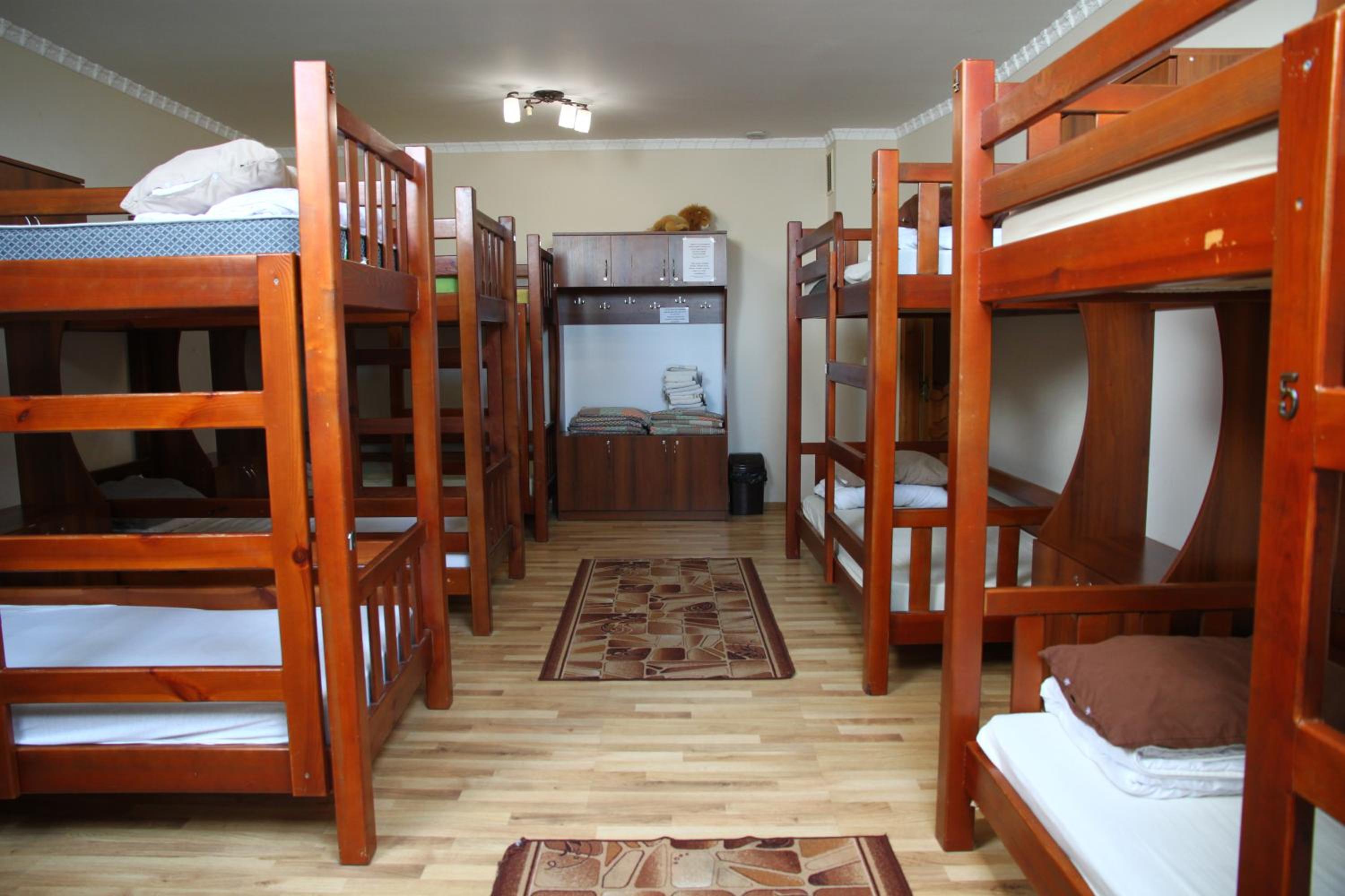 10-Bed Female Dormitory Room photo 2