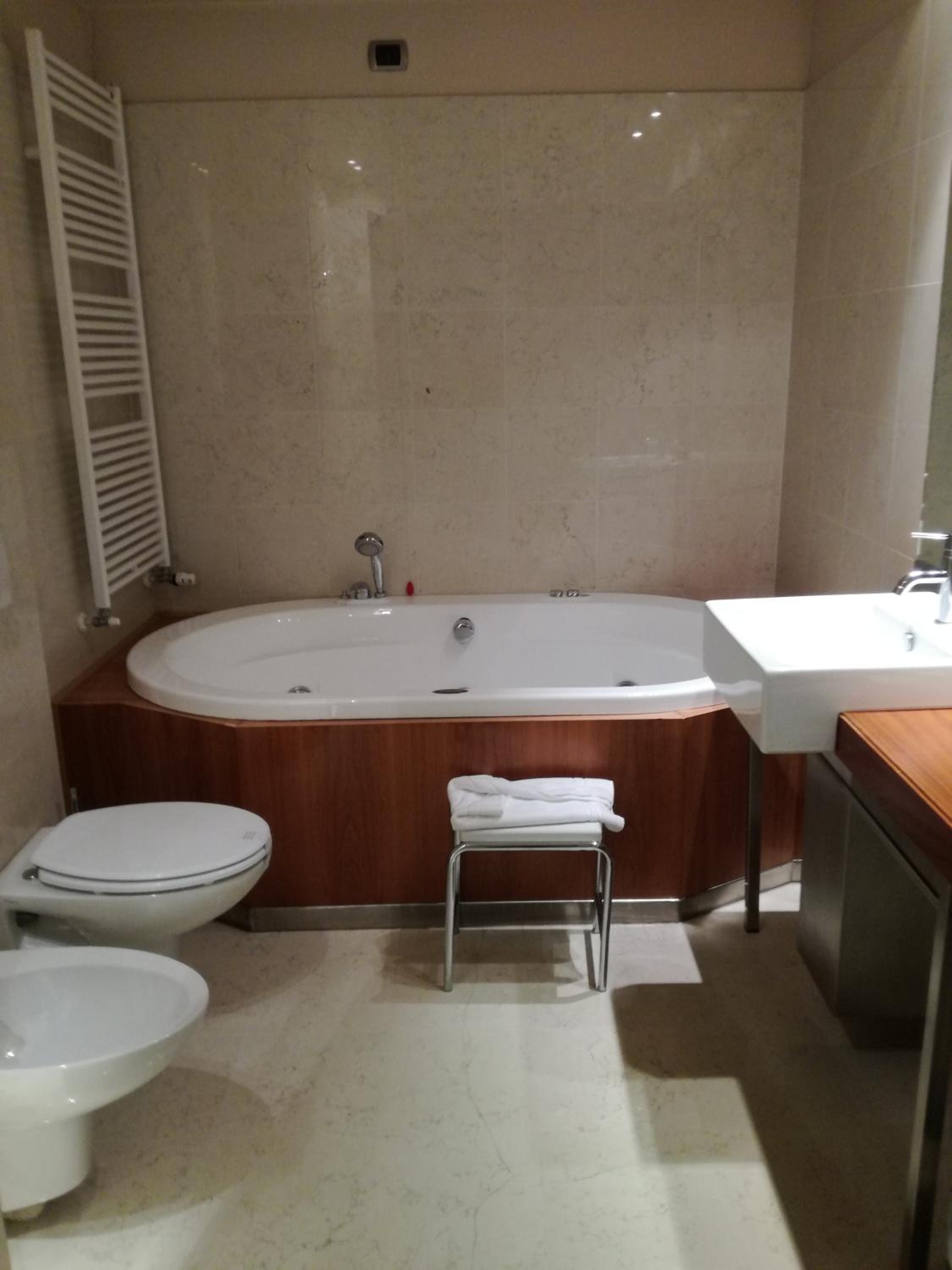 Suite - Photo 4