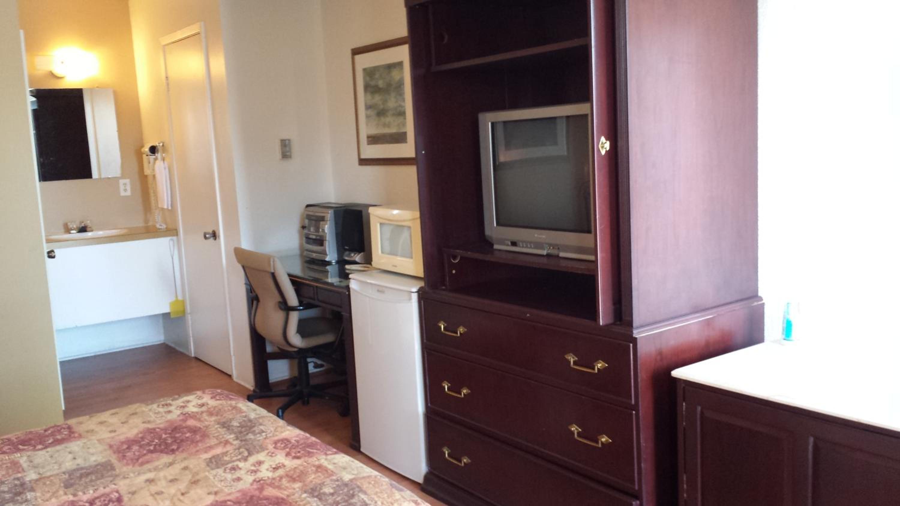 Double Room with Two Double Beds photo 2