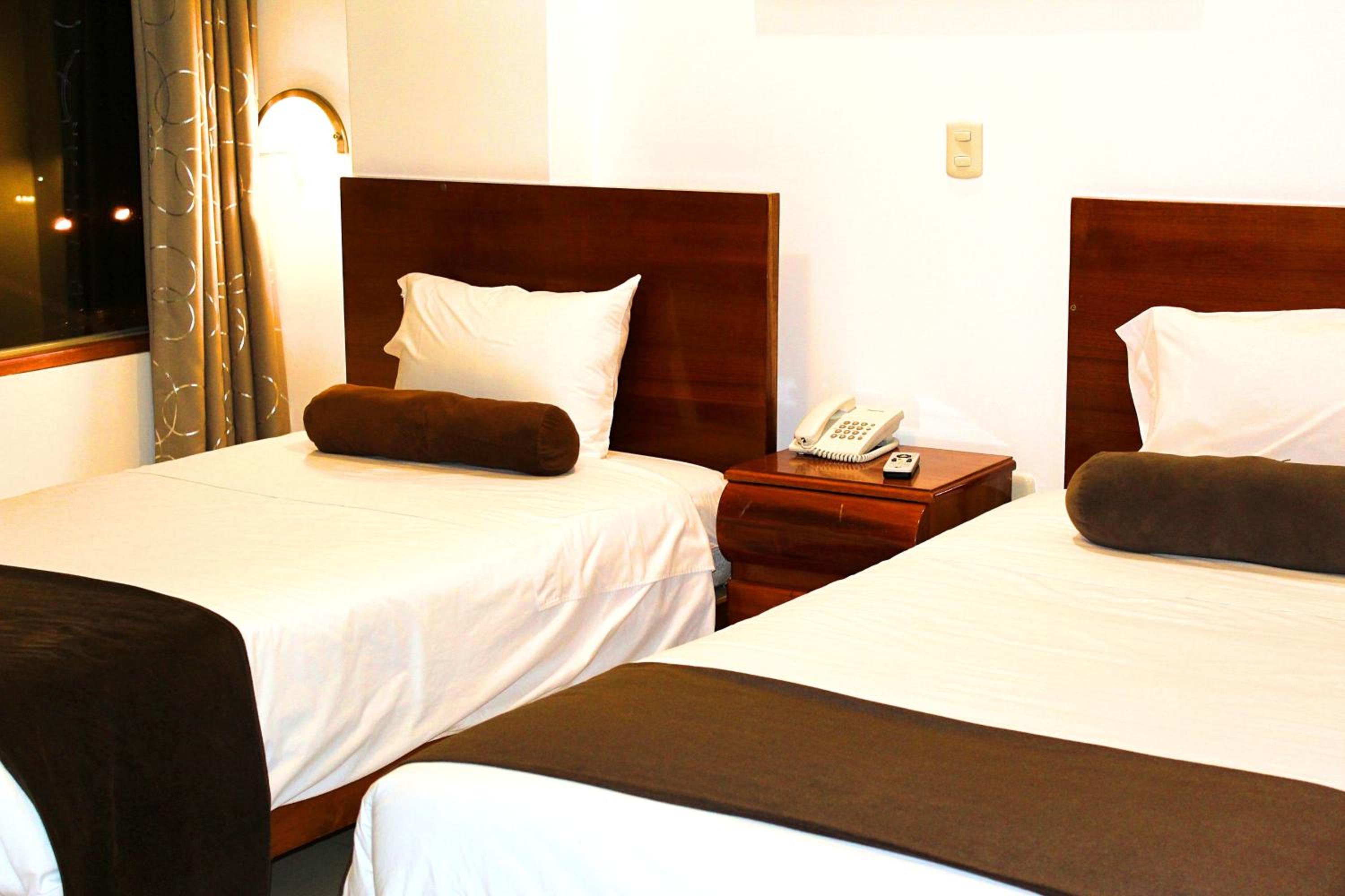 Standard Twin Room photo 2