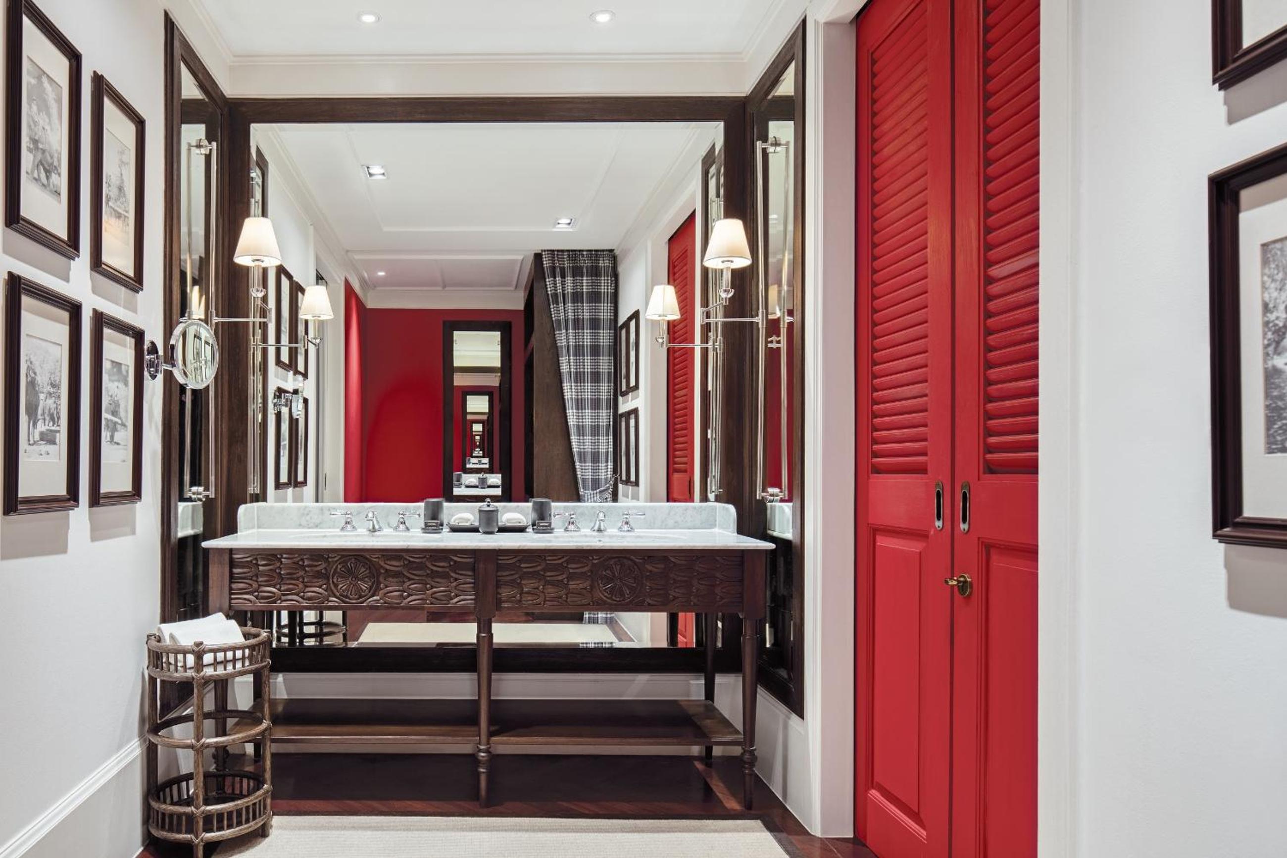 East Borneo Suite - Photo 11
