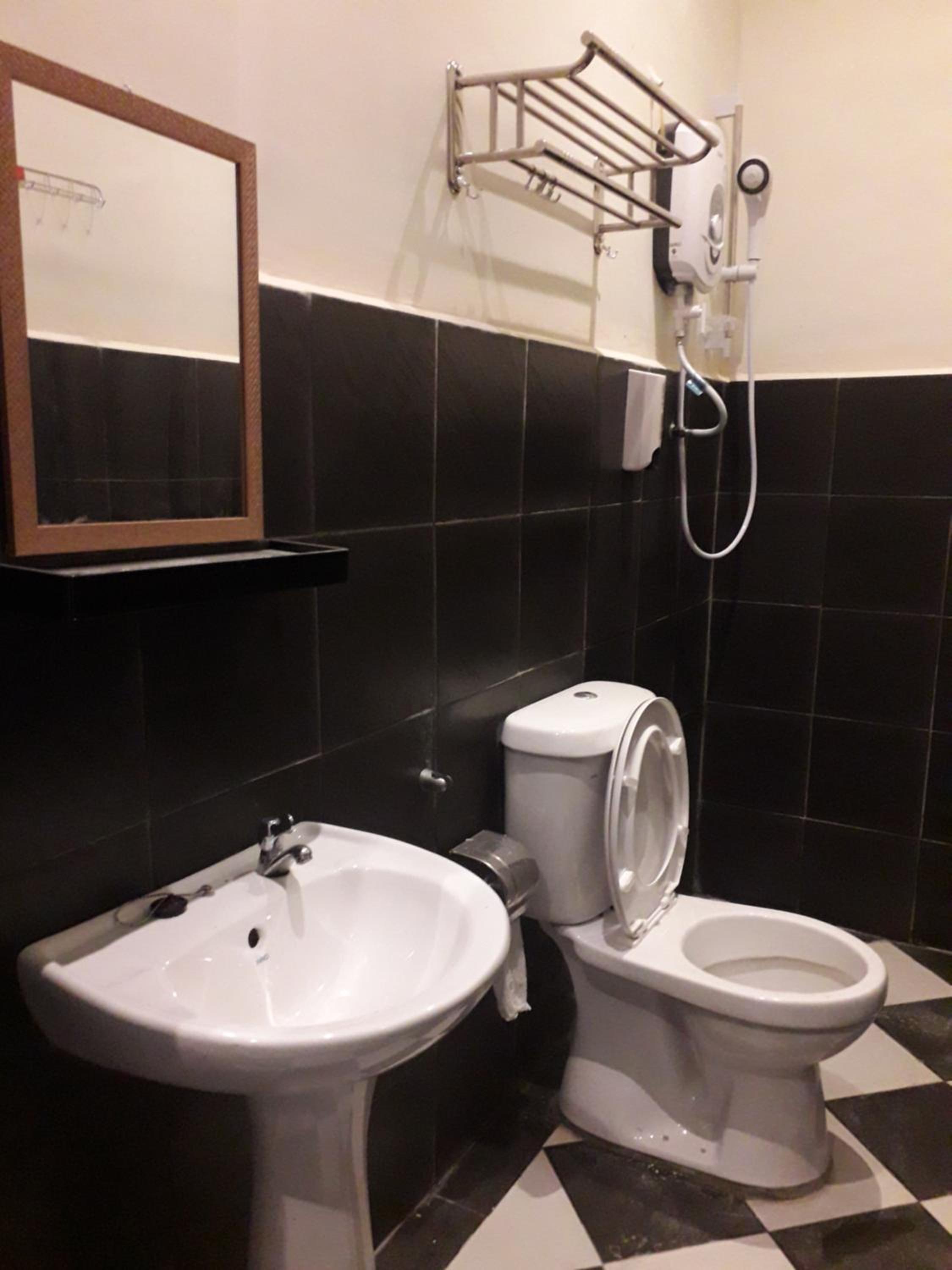 Deluxe Queen Room - Photo 1