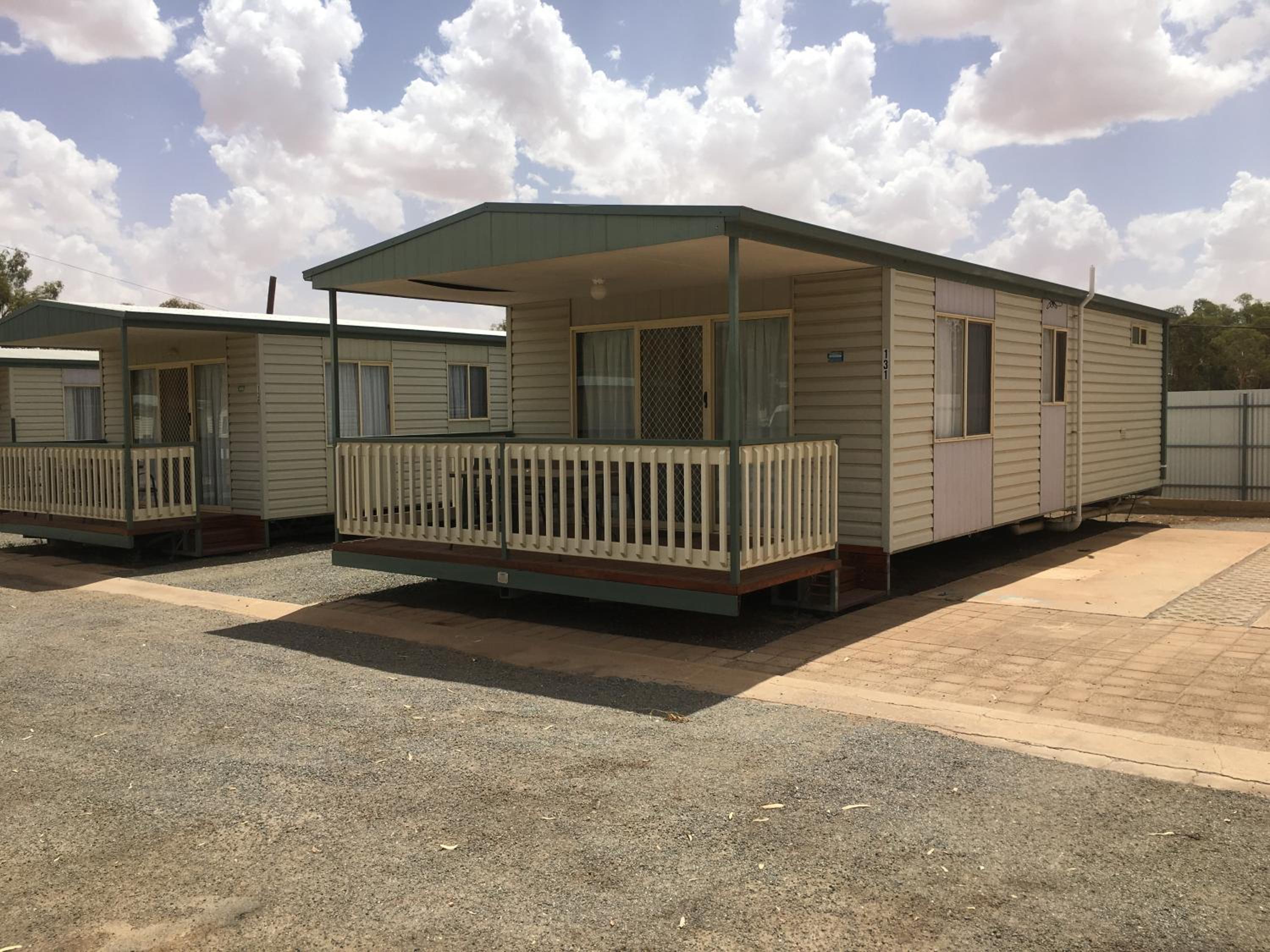 Deluxe Plus 2 Bedroom Cabin photo 3