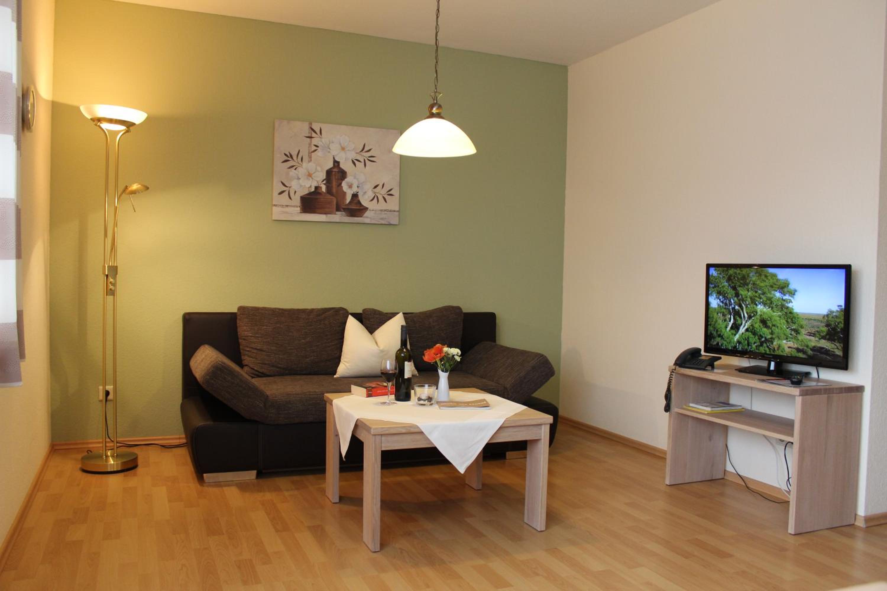 One-Bedroom Apartment photo 1
