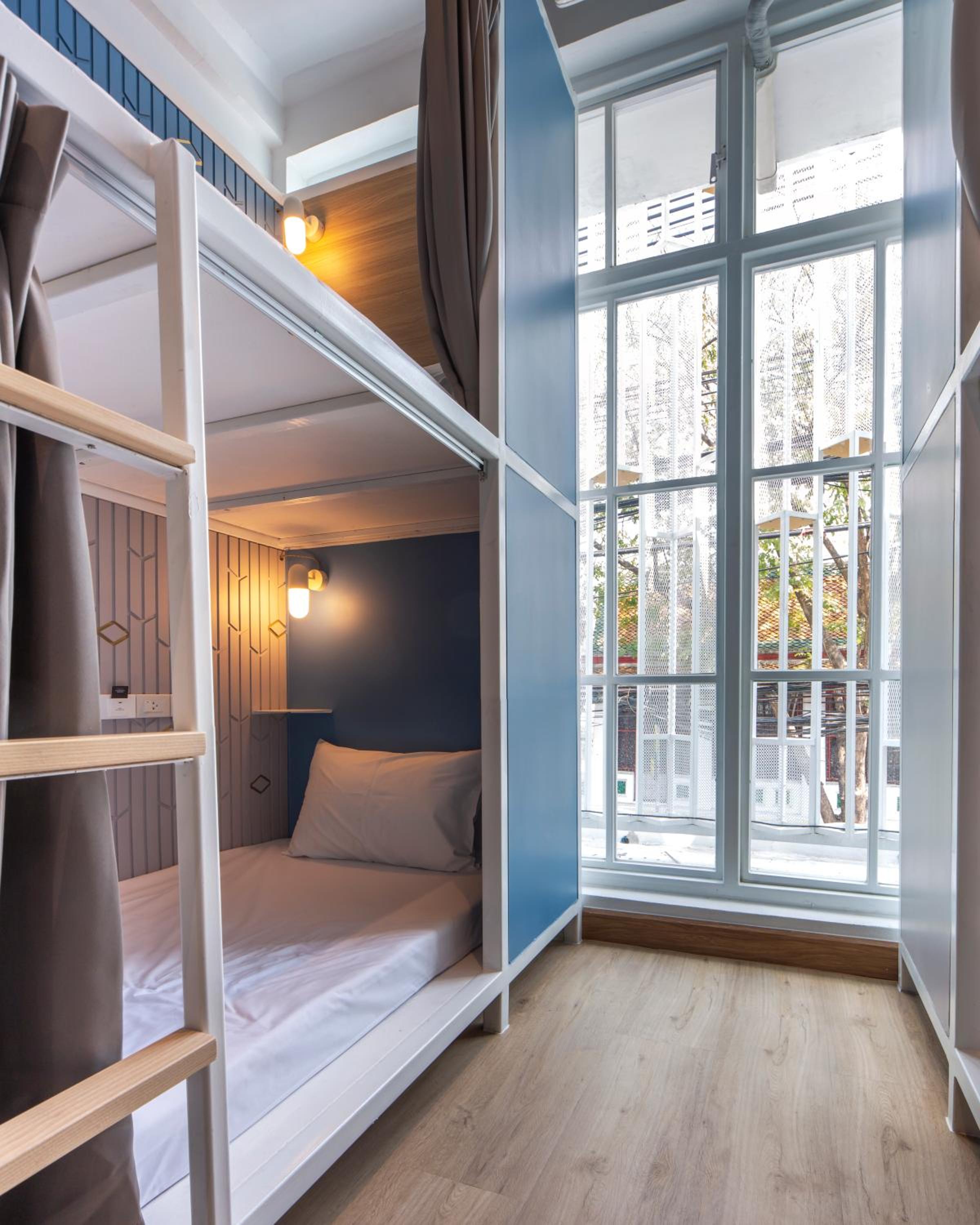 Bed in 8-Bed Mixed Dormitory Room photo 1