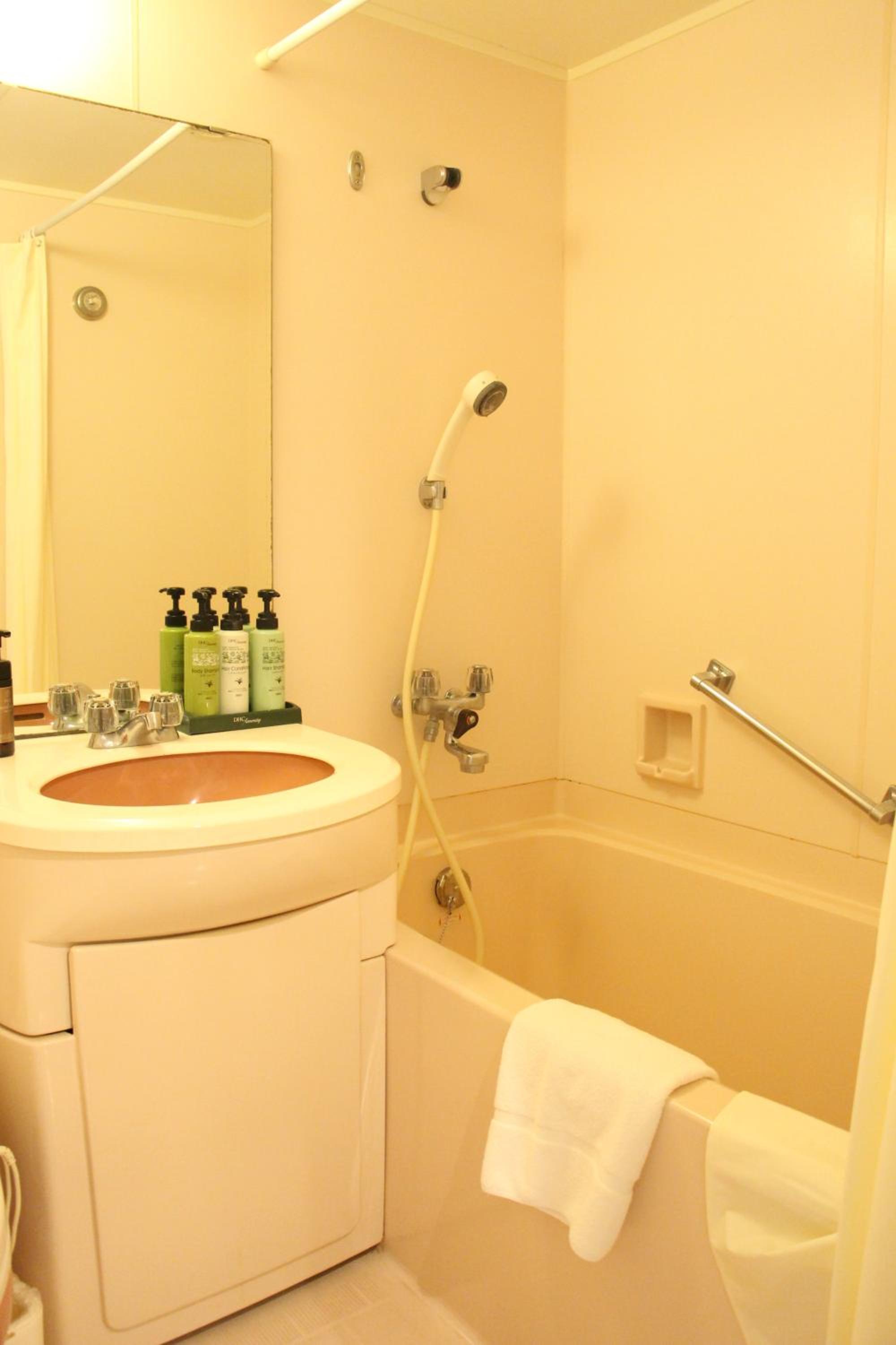 Standard Twin Room - Non-Smoking - Photo 5