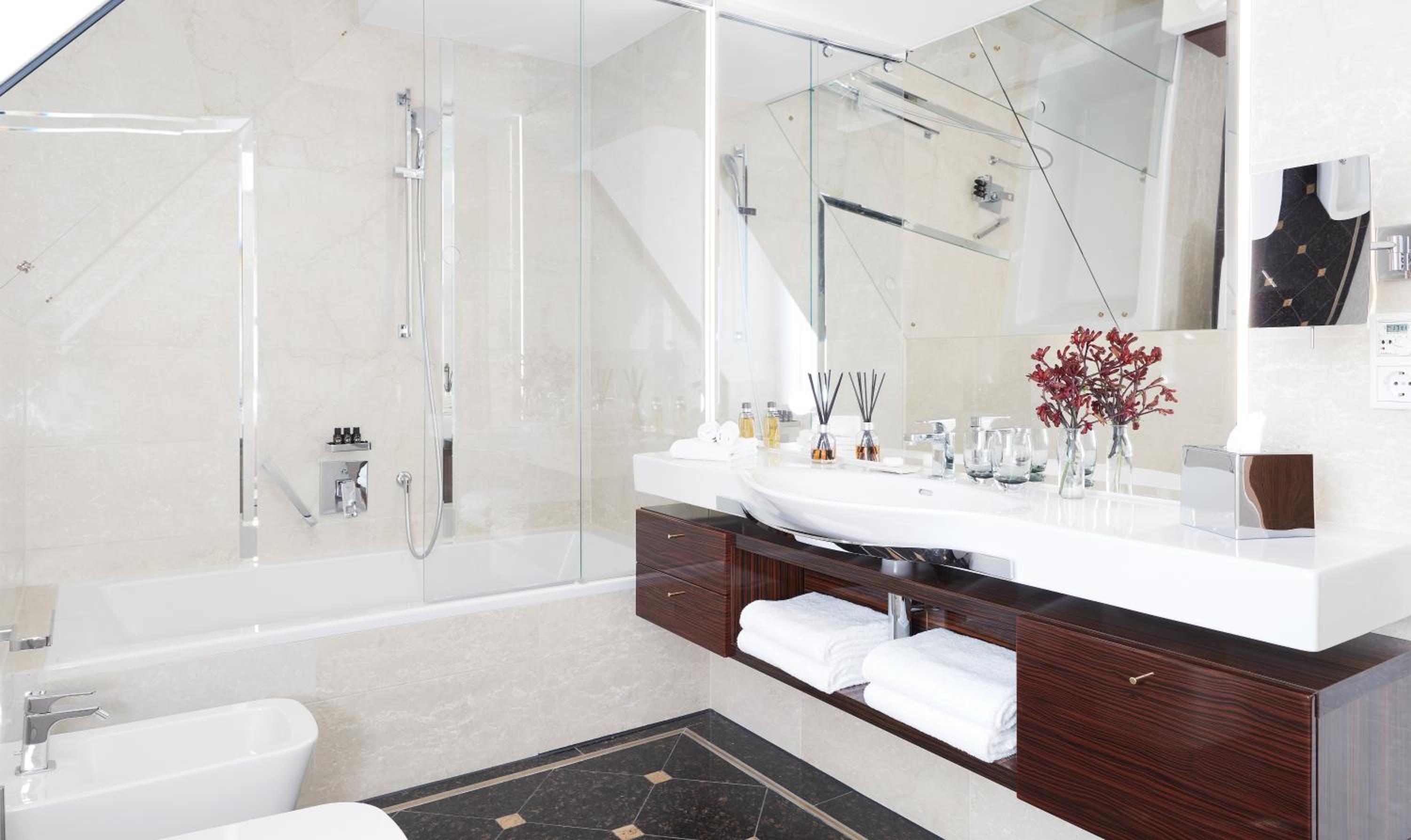 Superior Double Apartment thumbnail 5