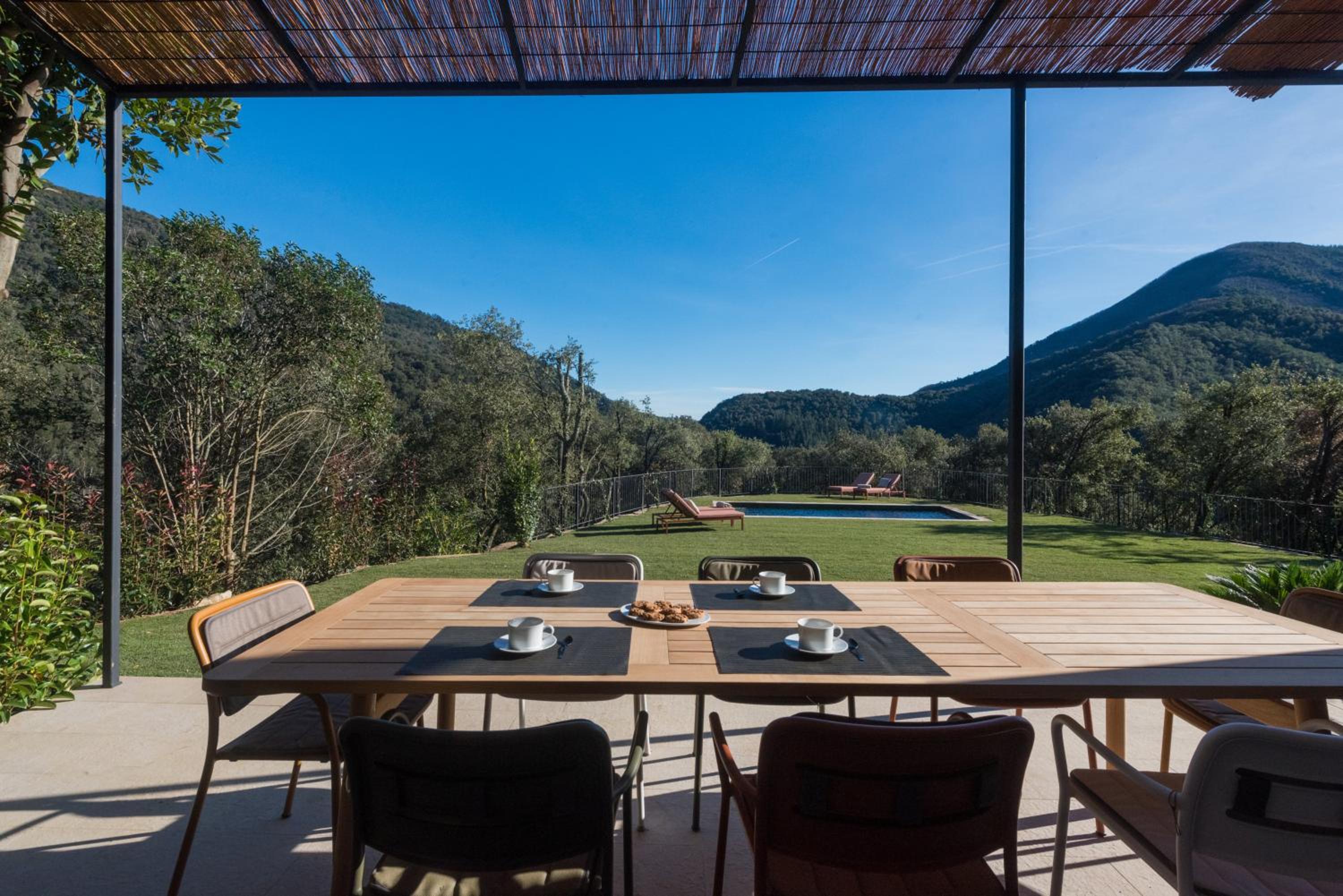 Apartment with Mountain View photo 3