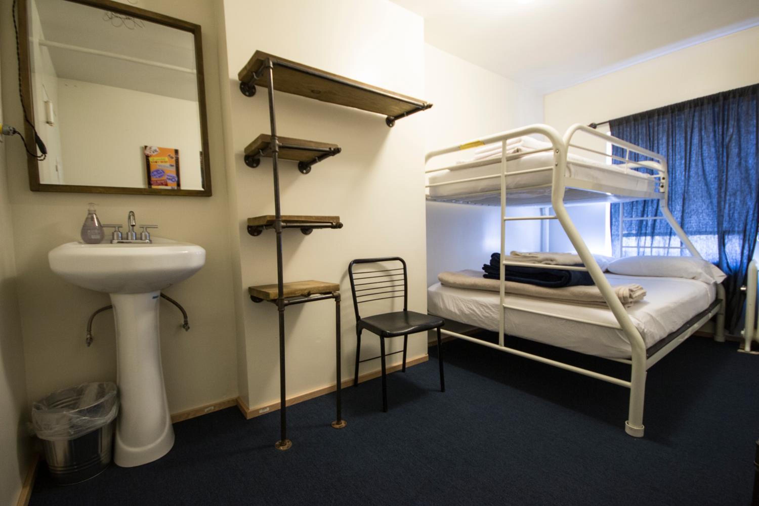 Triple Room with Shared Bathroom photo 3