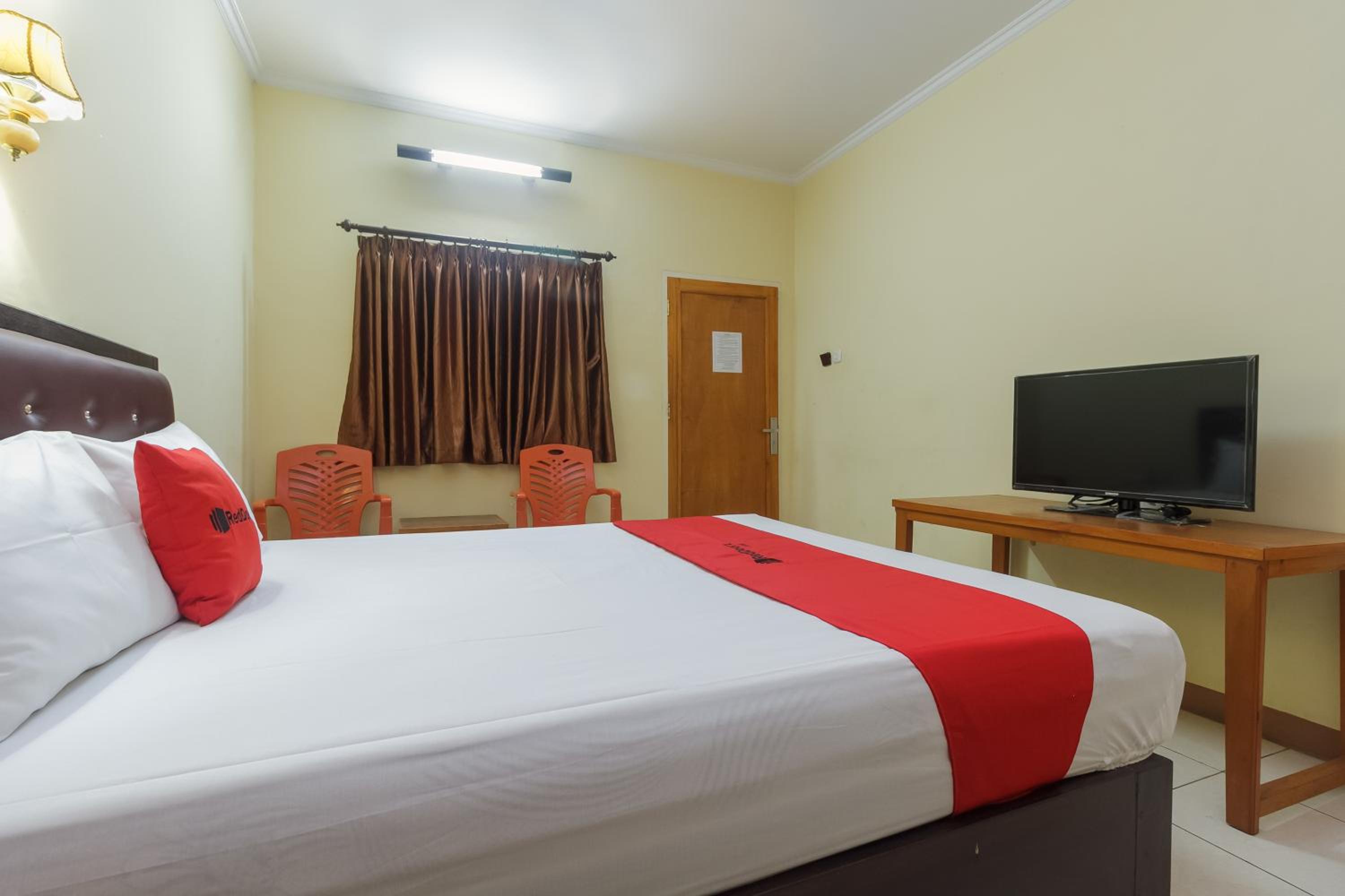 Double Room - Photo 7