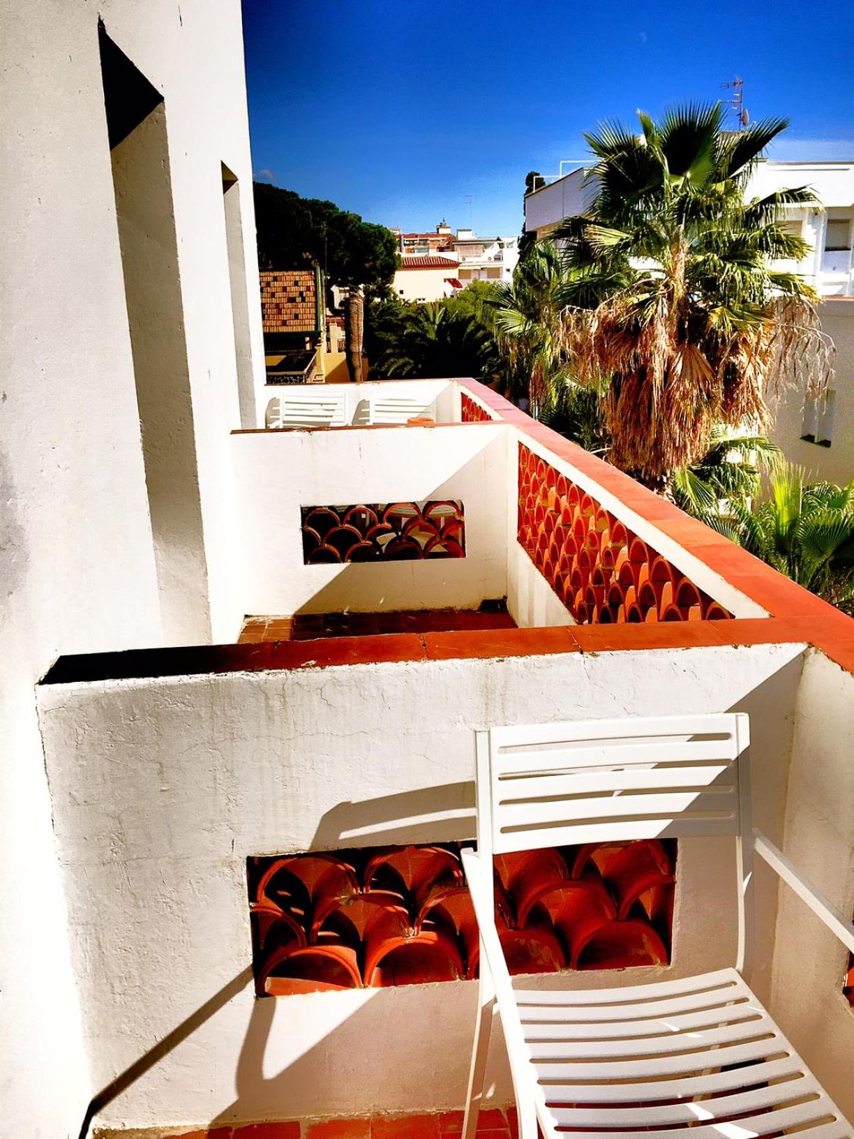 Apartment with Balcony photo 3