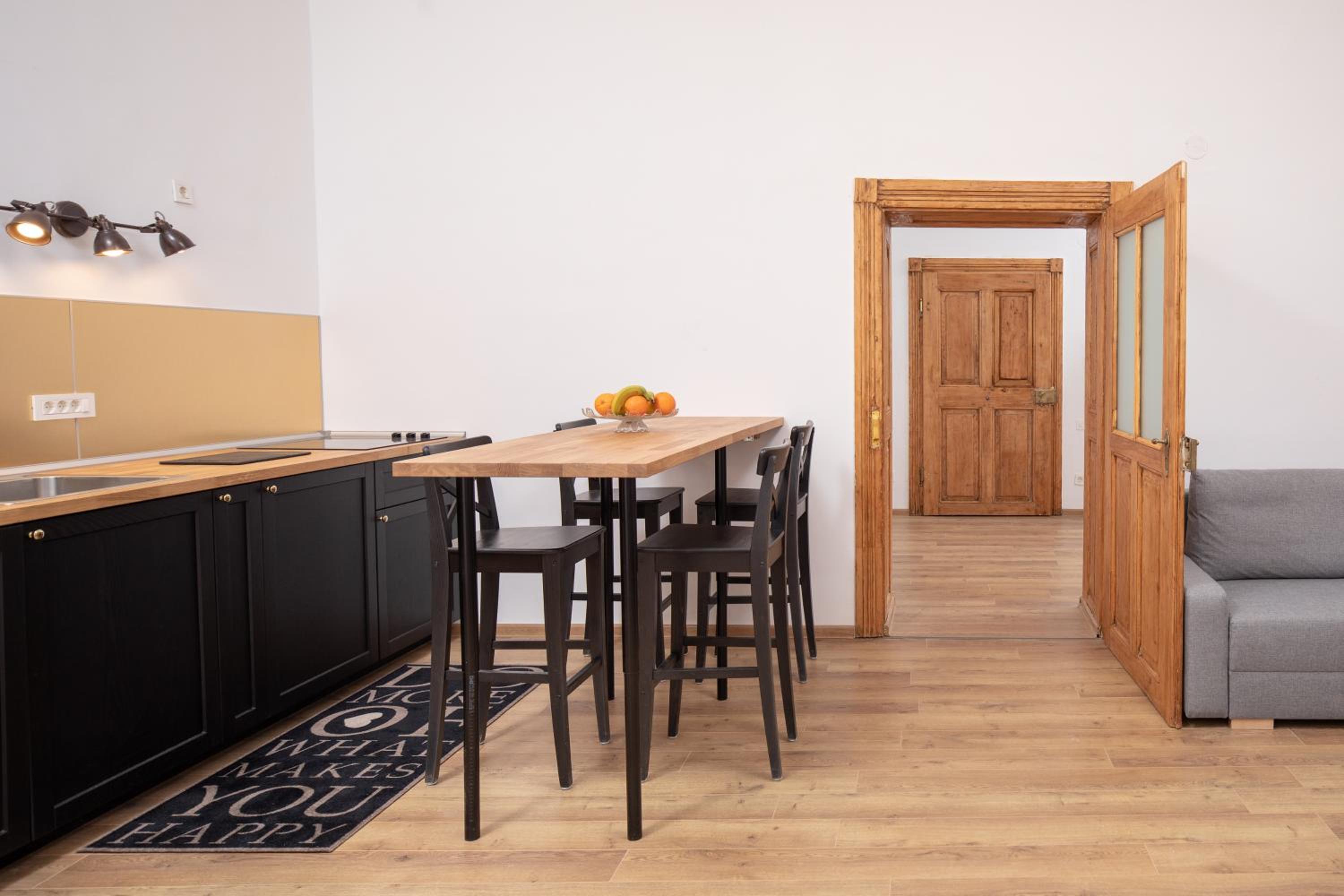 One-Bedroom Apartment - Photo 17