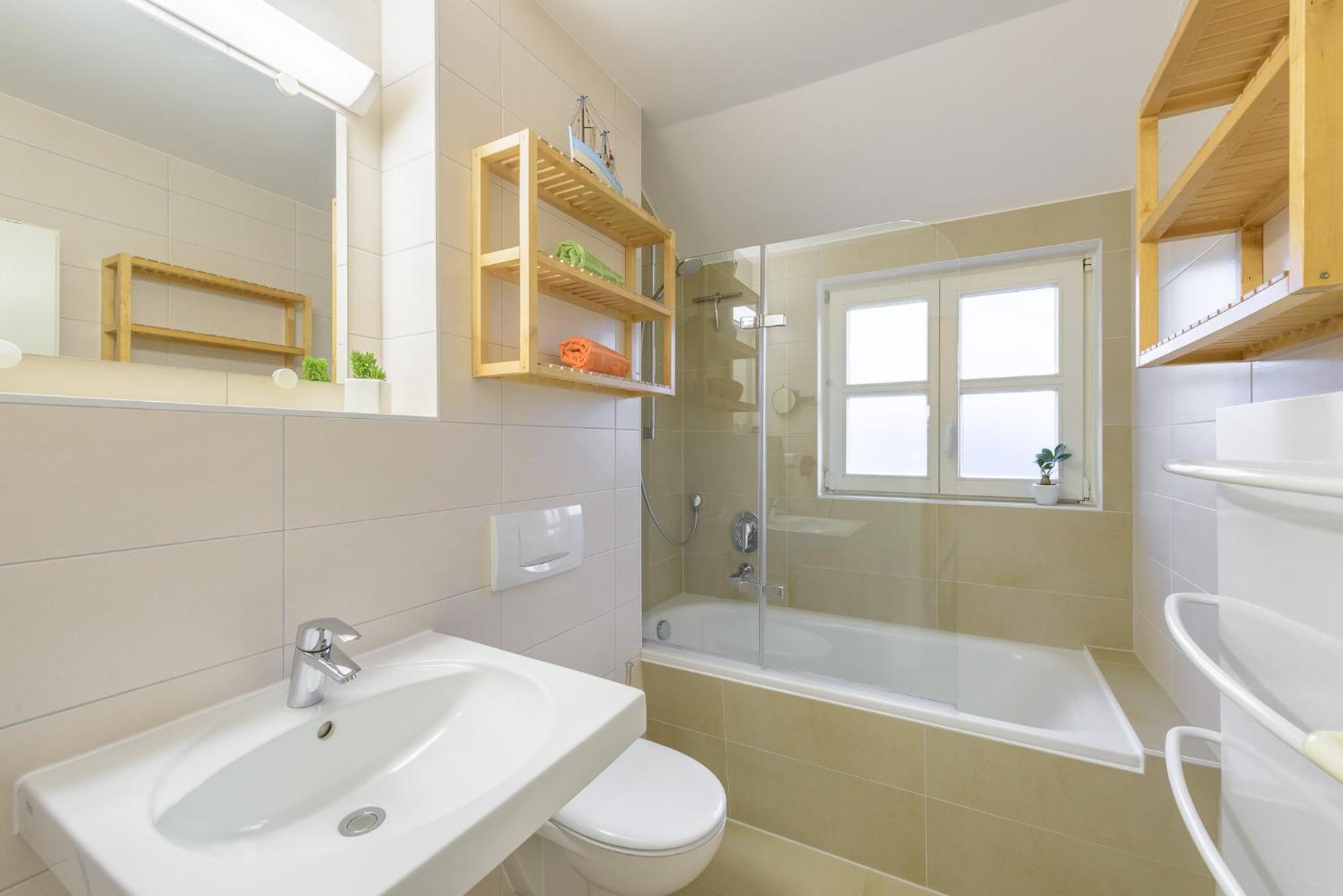 Comfort Two-Bedroom Apartment with Terrace photo 3