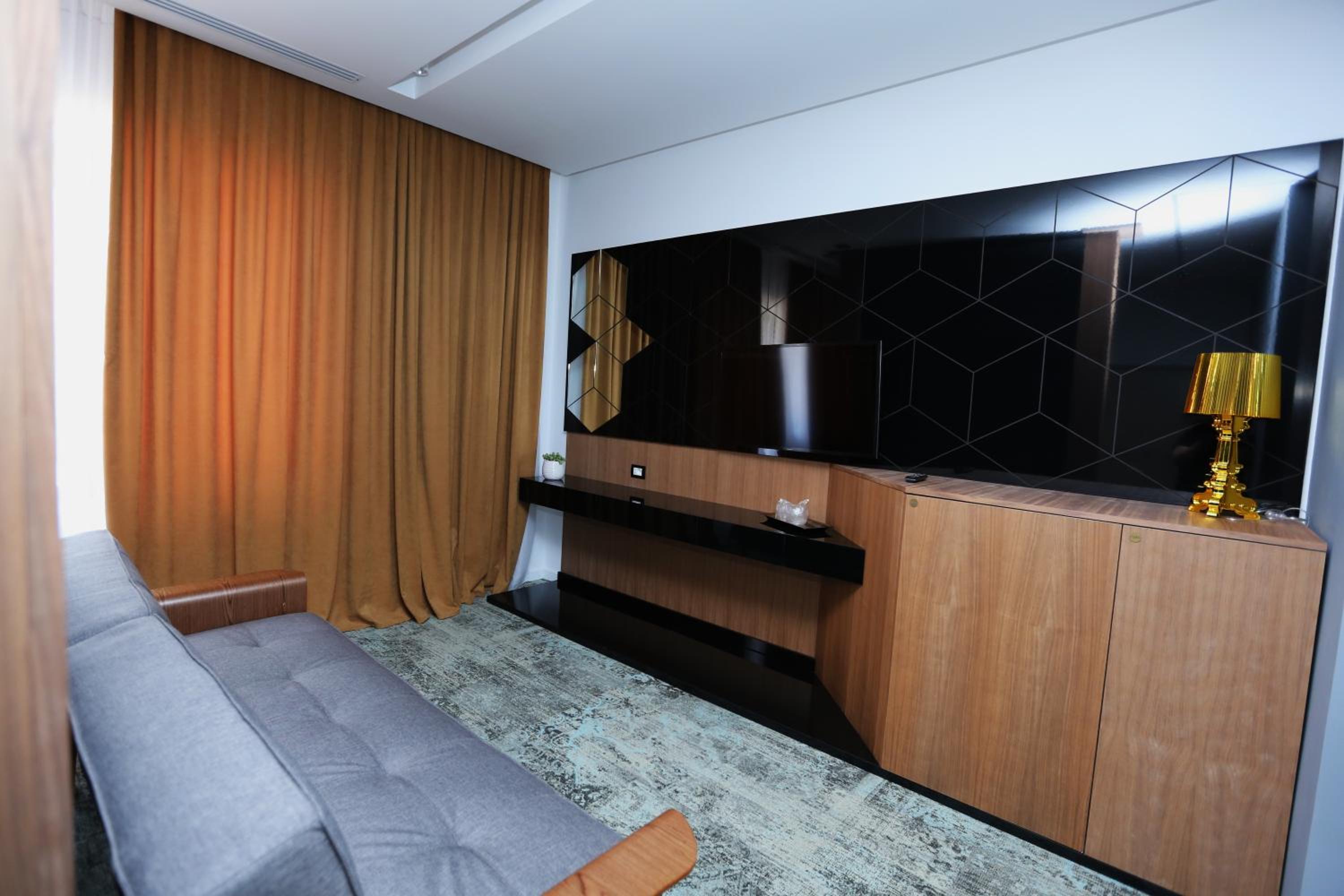 King Studio with Sofa Bed - Photo 2