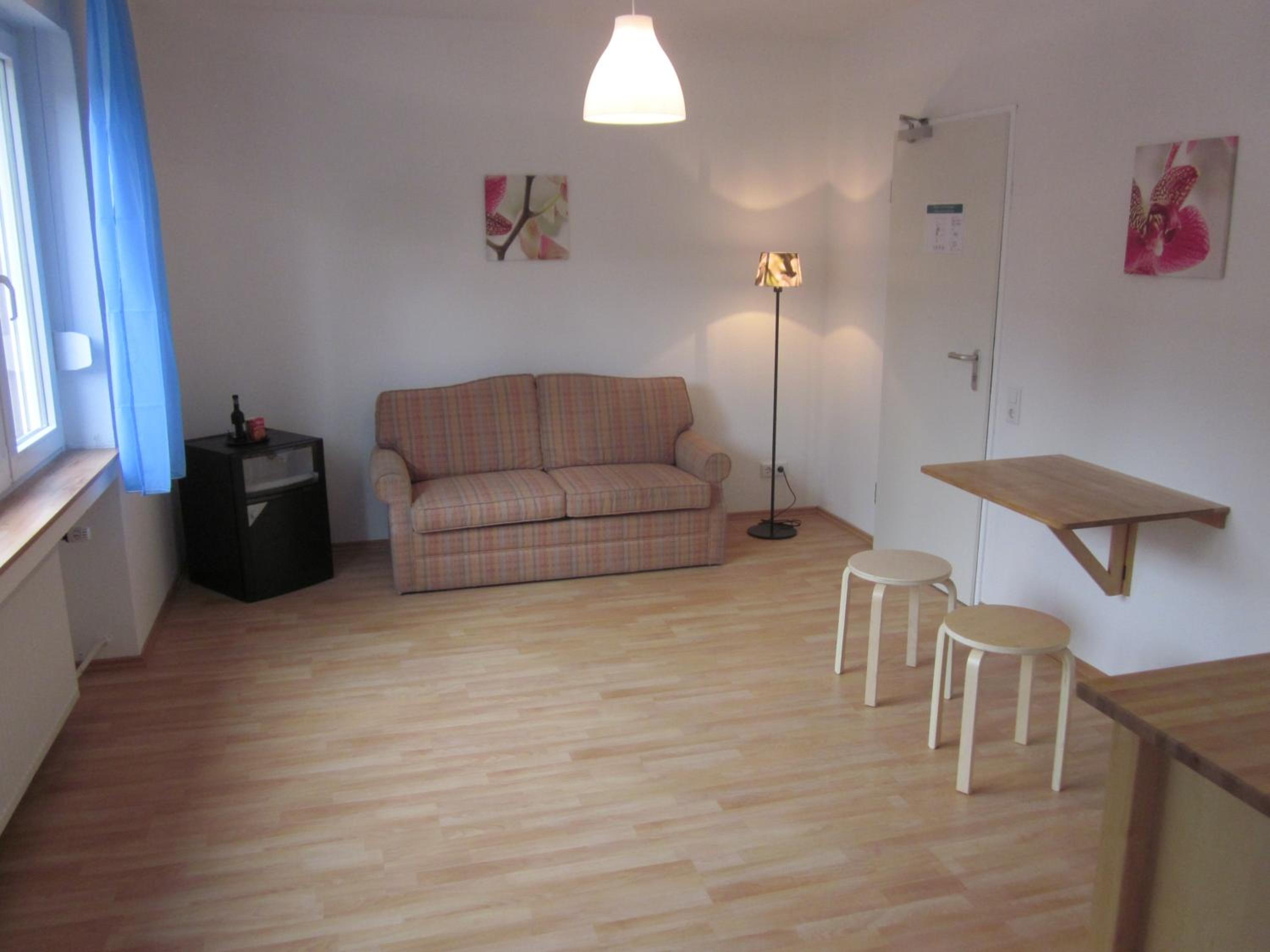 Suite - Photo 1