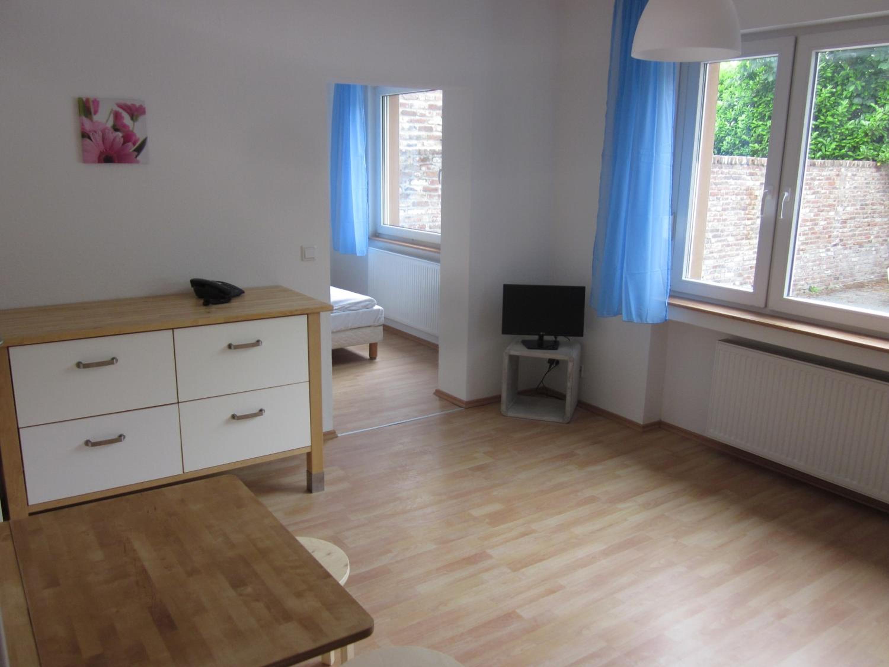 Suite - Photo 9