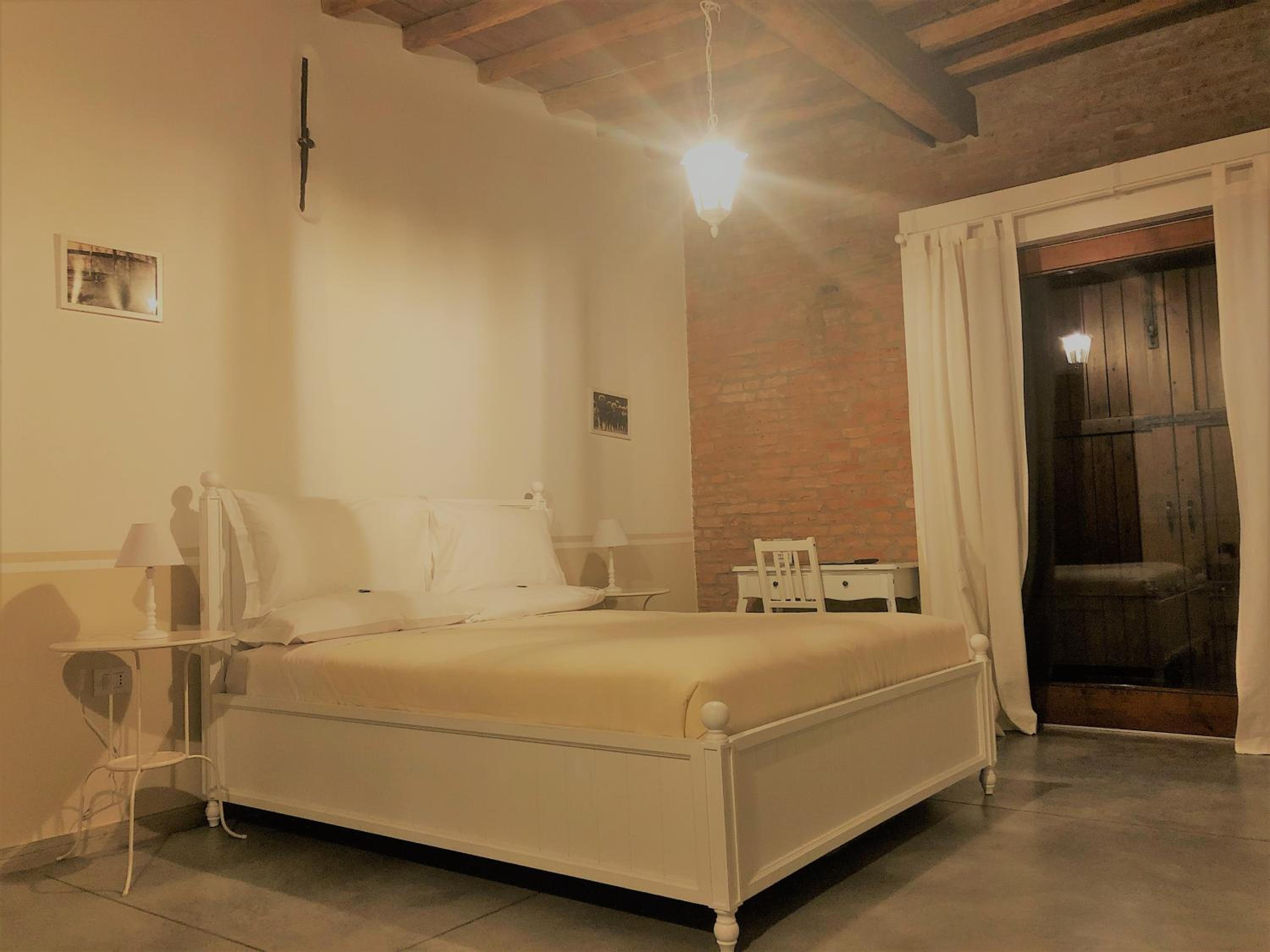 Double Room with Patio photo 2