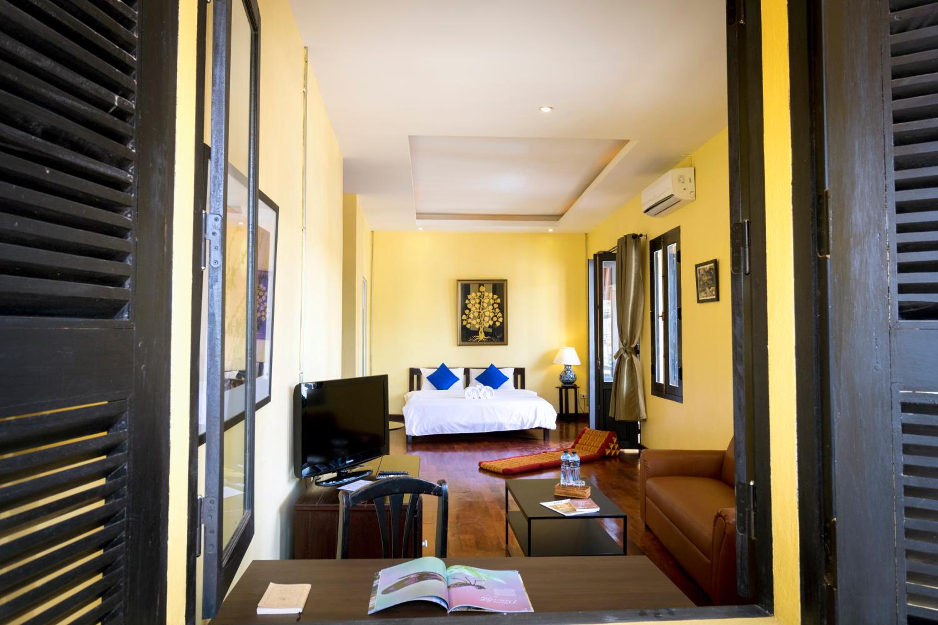 Queen Room