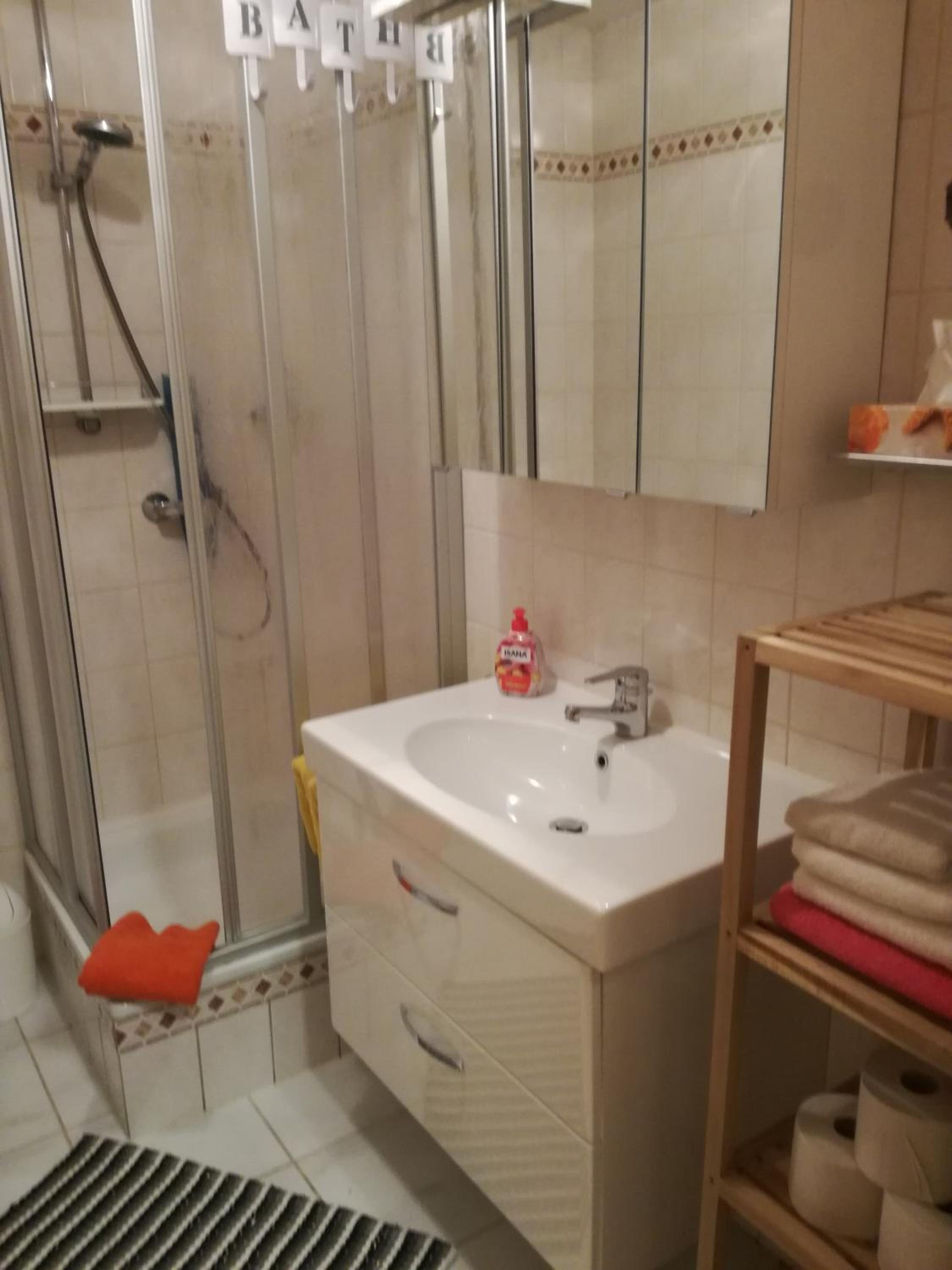 Apartment with Shower - Photo 12