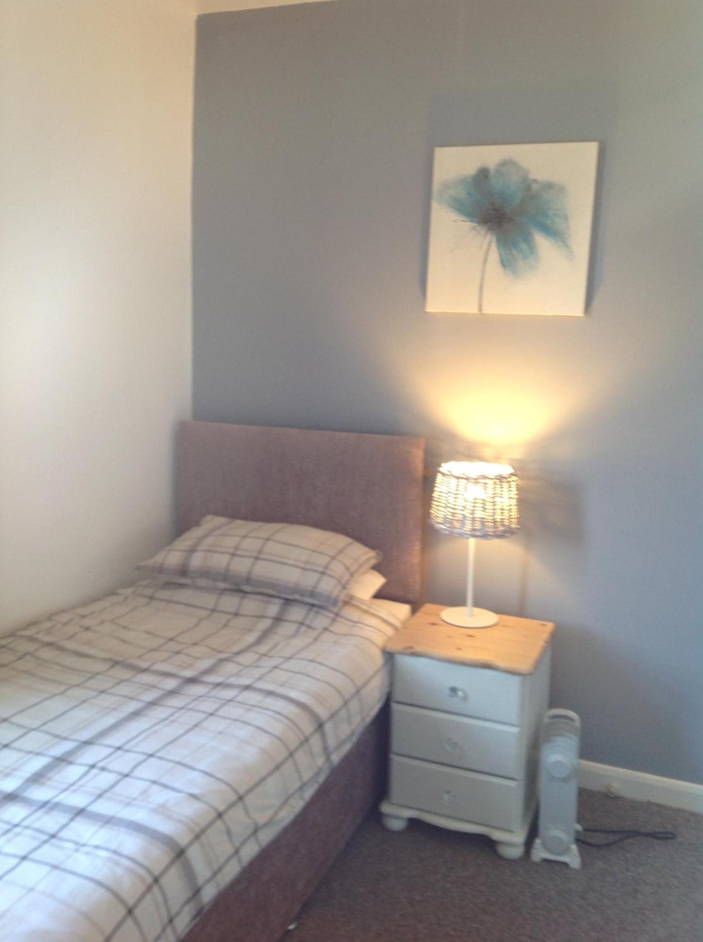 Single Room with Shared Bathroom photo 1