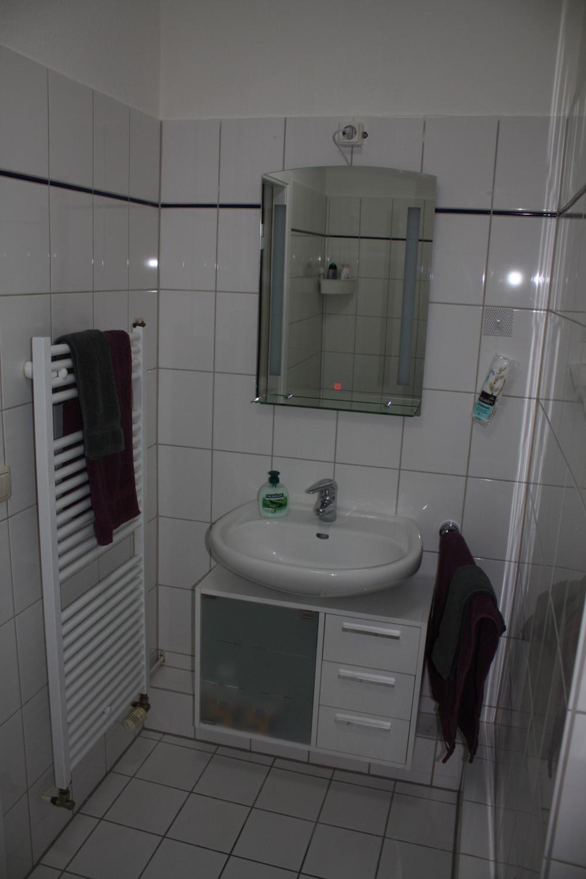 One-Bedroom Apartment - Photo 6