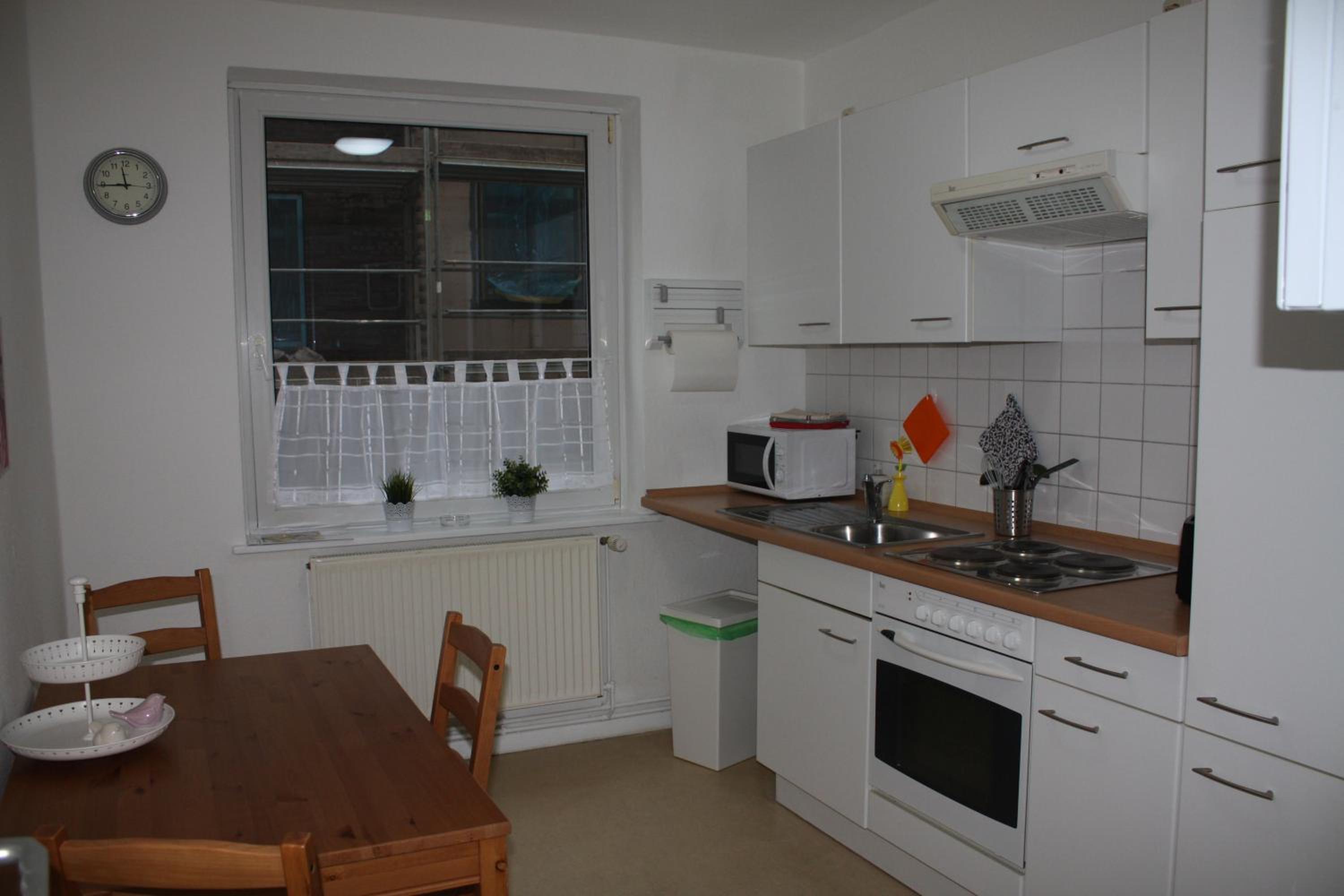 One-Bedroom Apartment - Photo 4