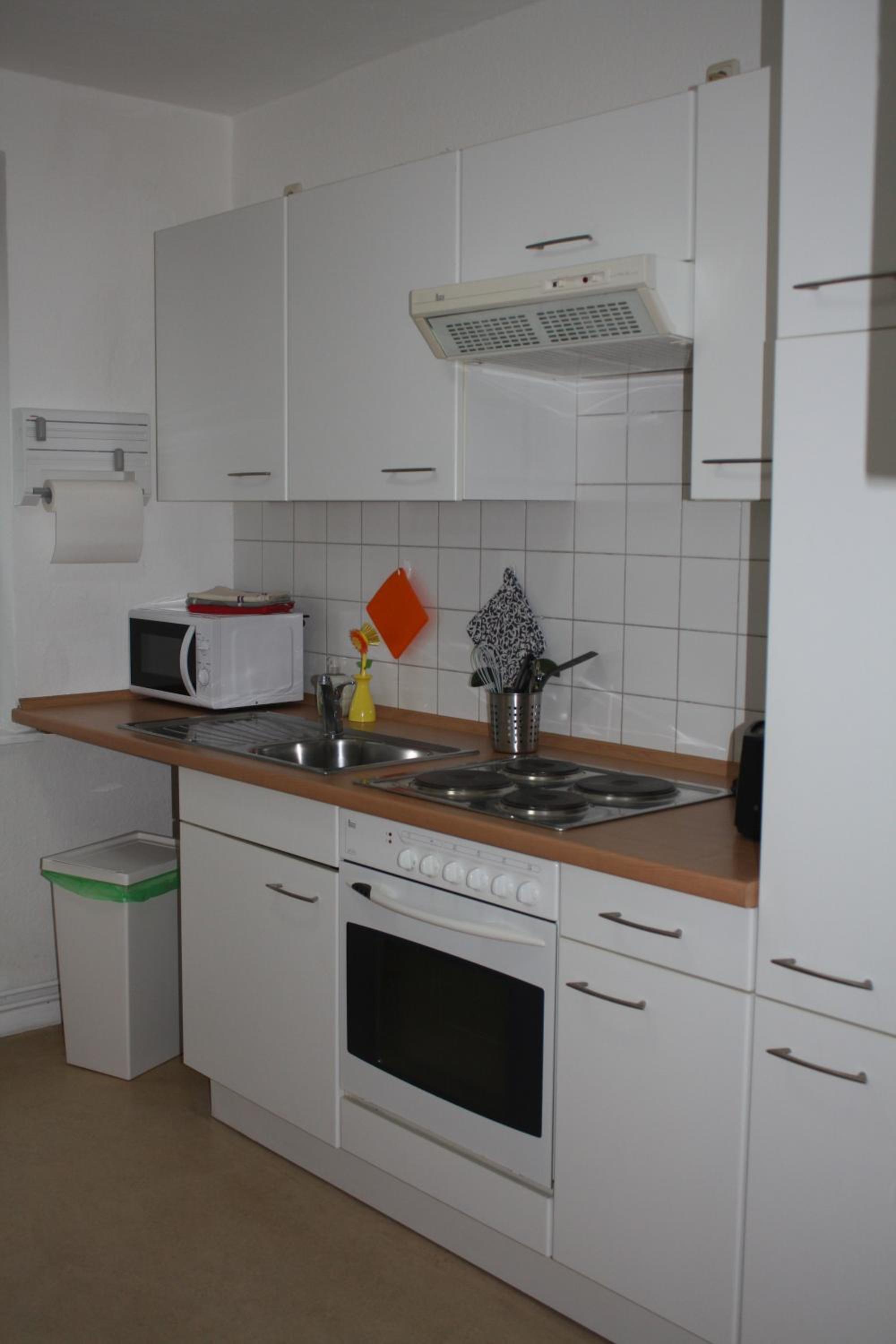 One-Bedroom Apartment - Photo 2