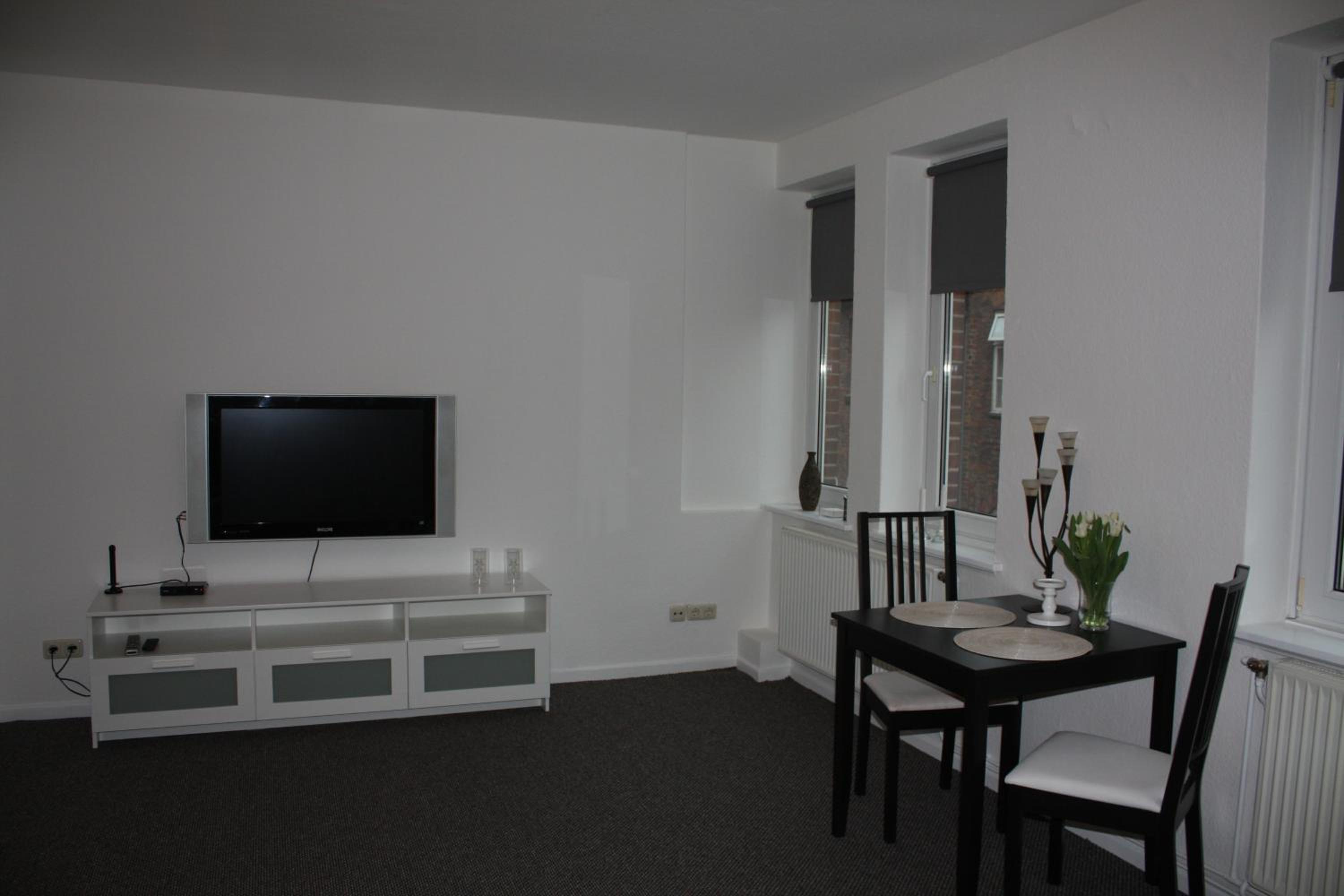 One-Bedroom Apartment - Photo 14