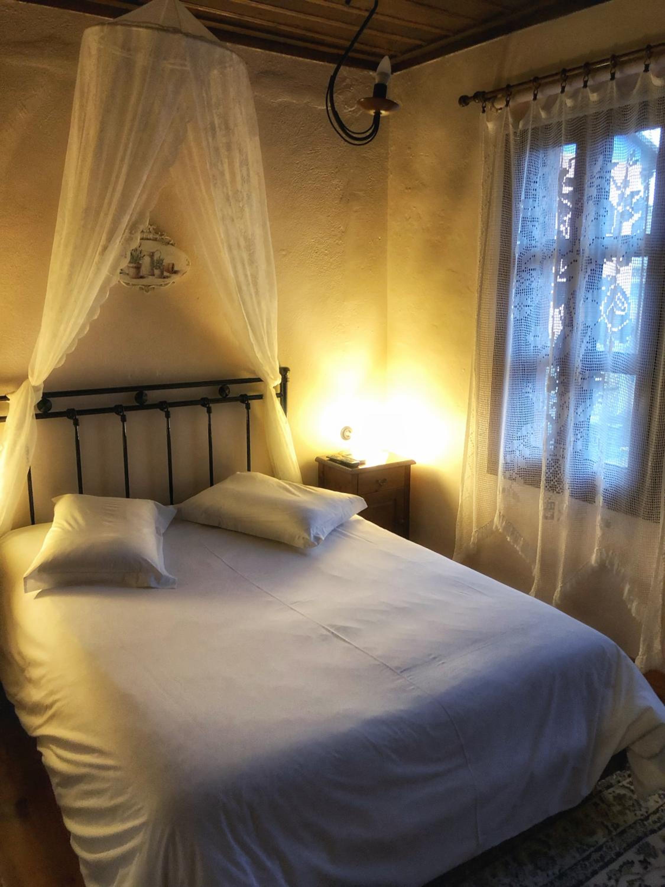 Double or Twin Room - Photo 2