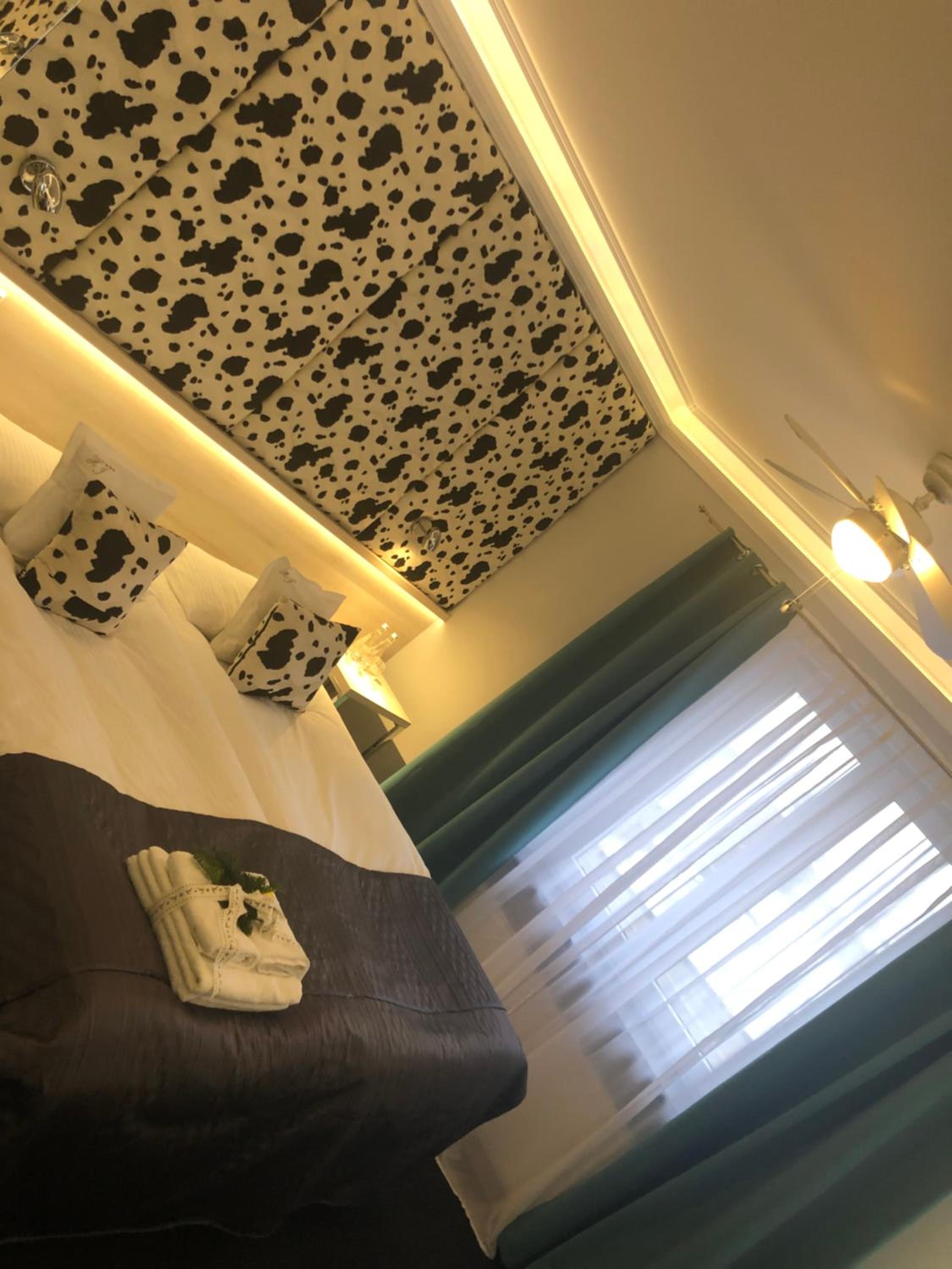 Deluxe Double Room - Photo 22