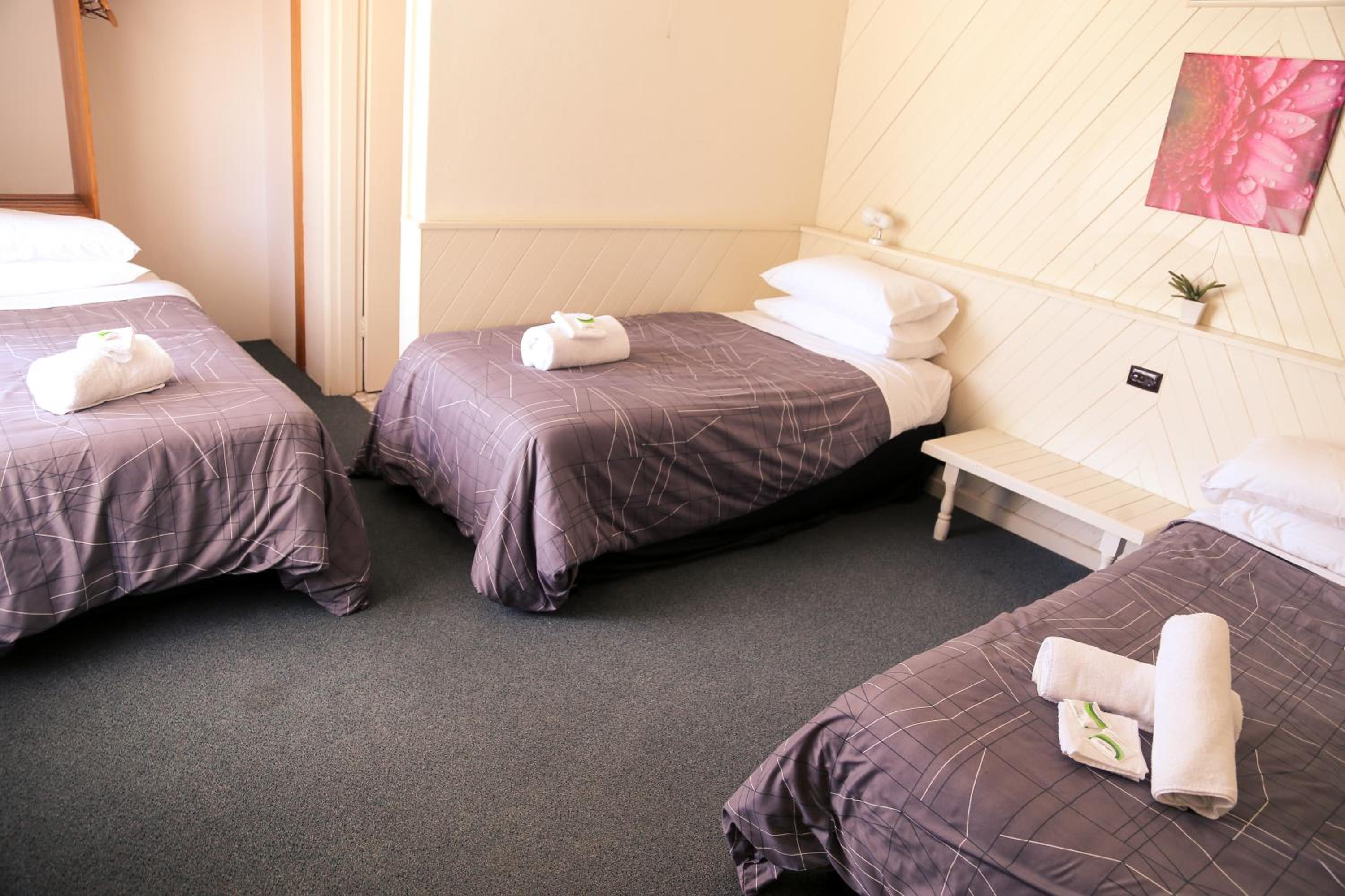 Double or Twin Room - Photo 13