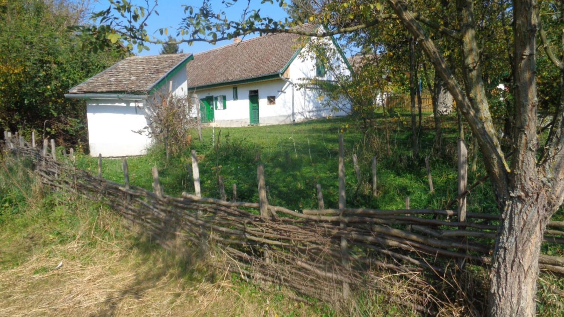 Two-Bedroom House photo 3