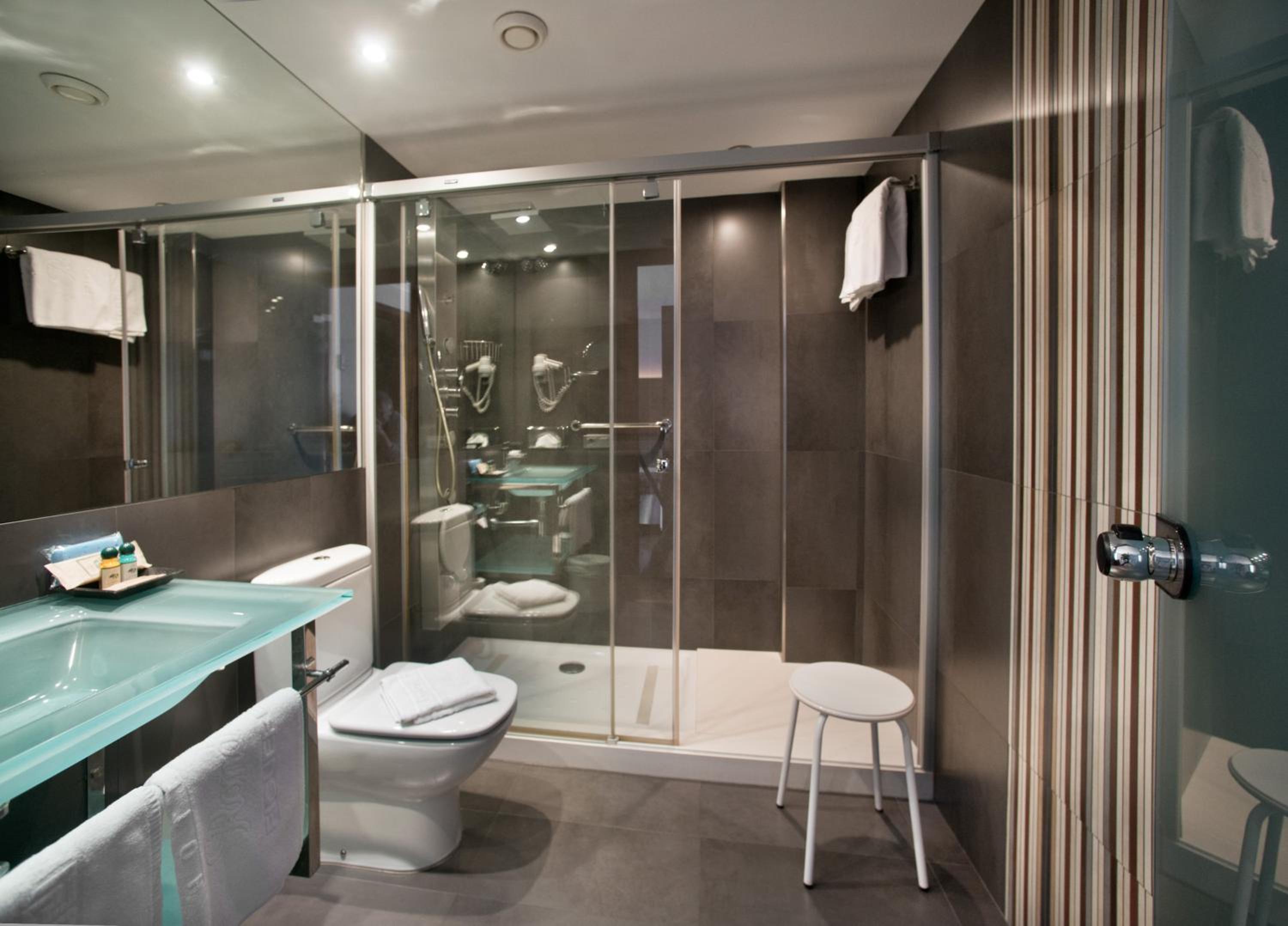 Superior Room with parking included - Photo 3