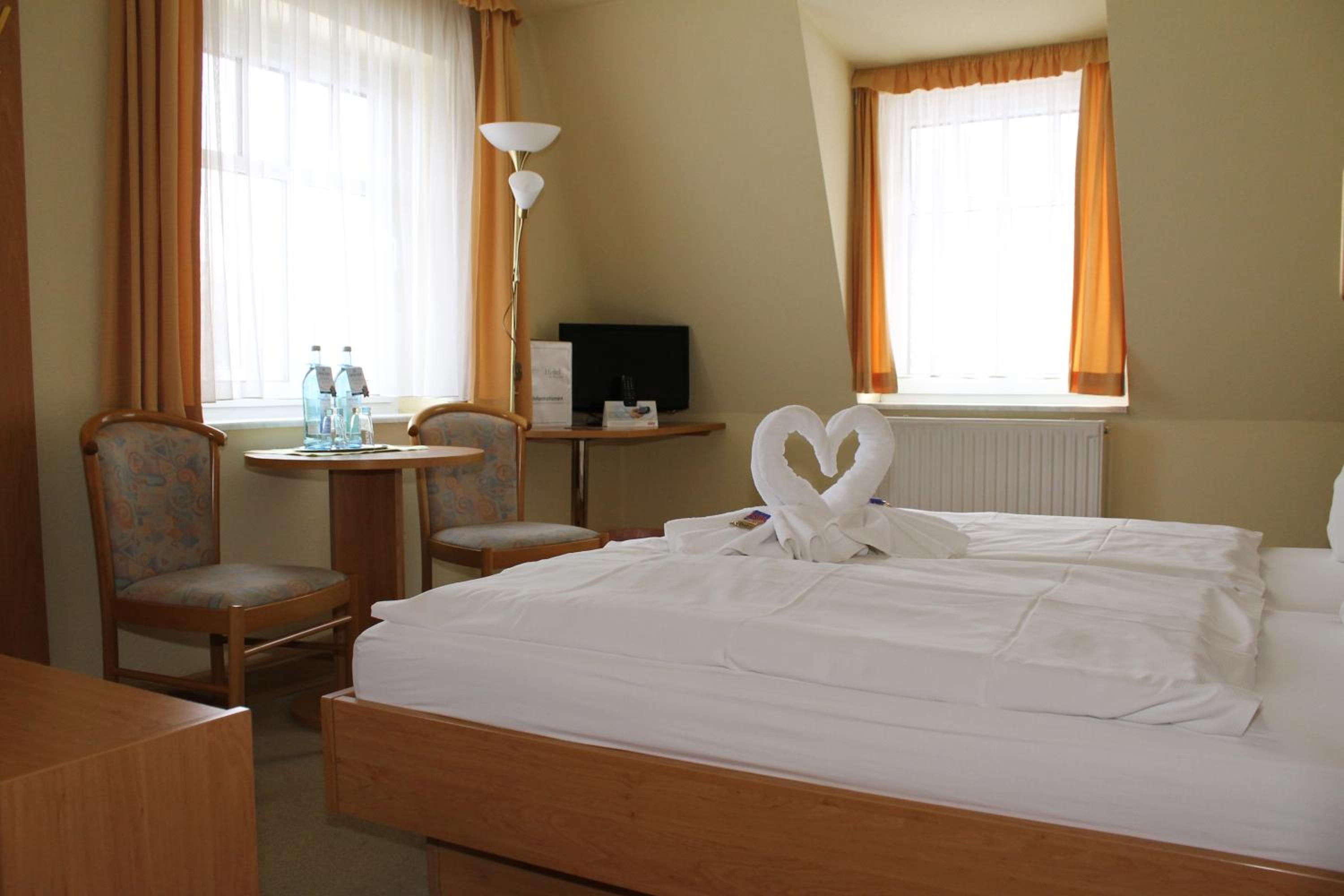 Double Room - Photo 3