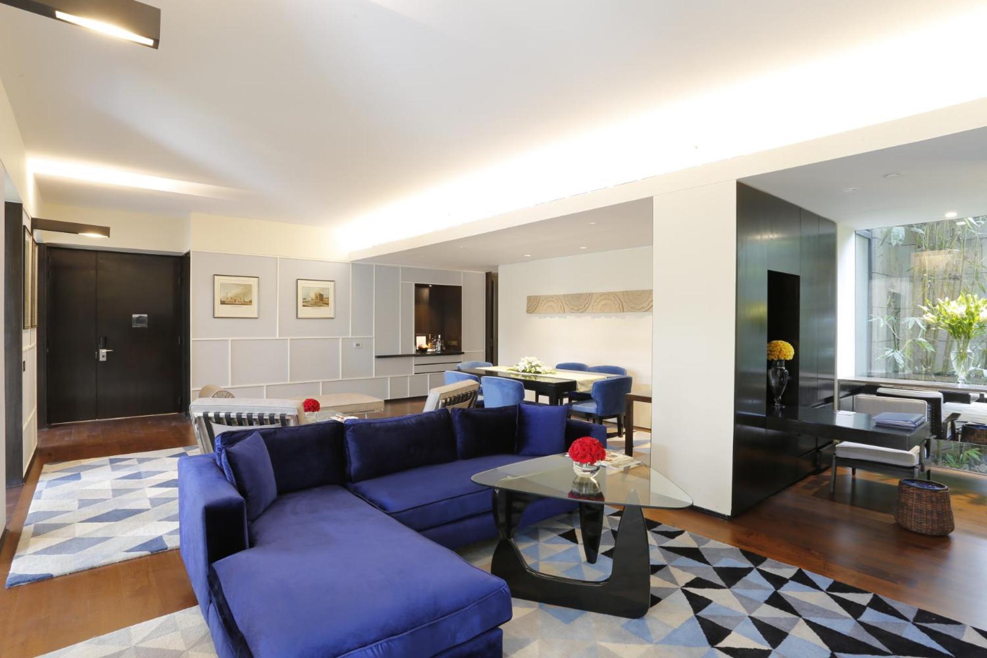 Signature Terrace Suite with Happy Hours at Safari Lounge 5 to 7 pm, Buy 01 drink and get another drink complimentary (spirits), 1200 spa credit per booking