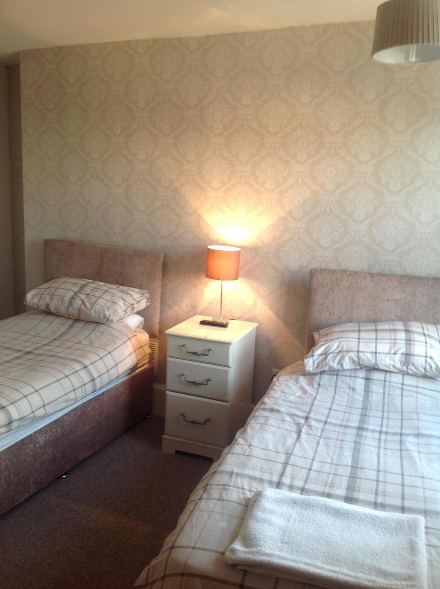 Twin Room with Shared Bathroom photo 3