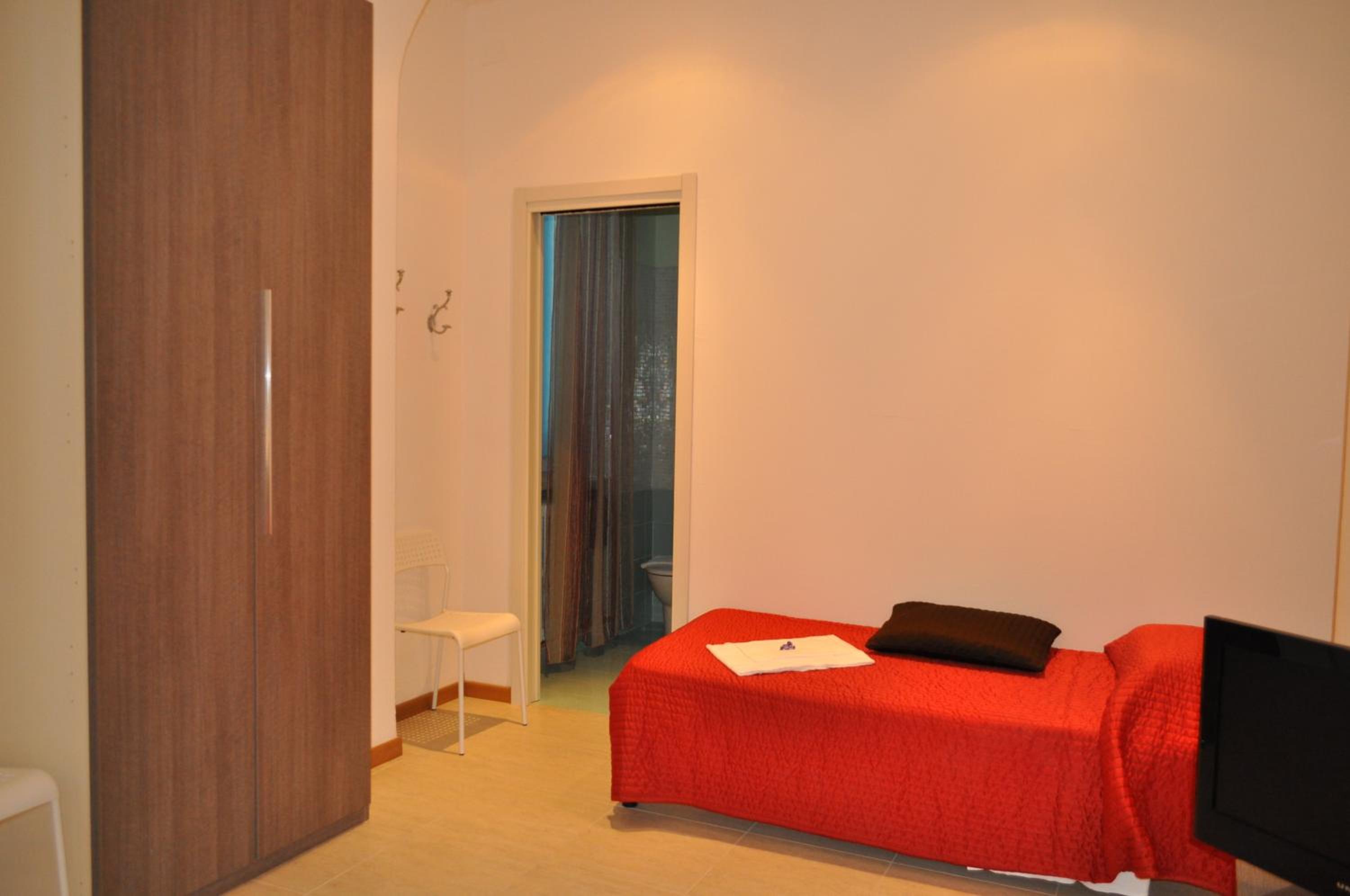 Single Room photo 3