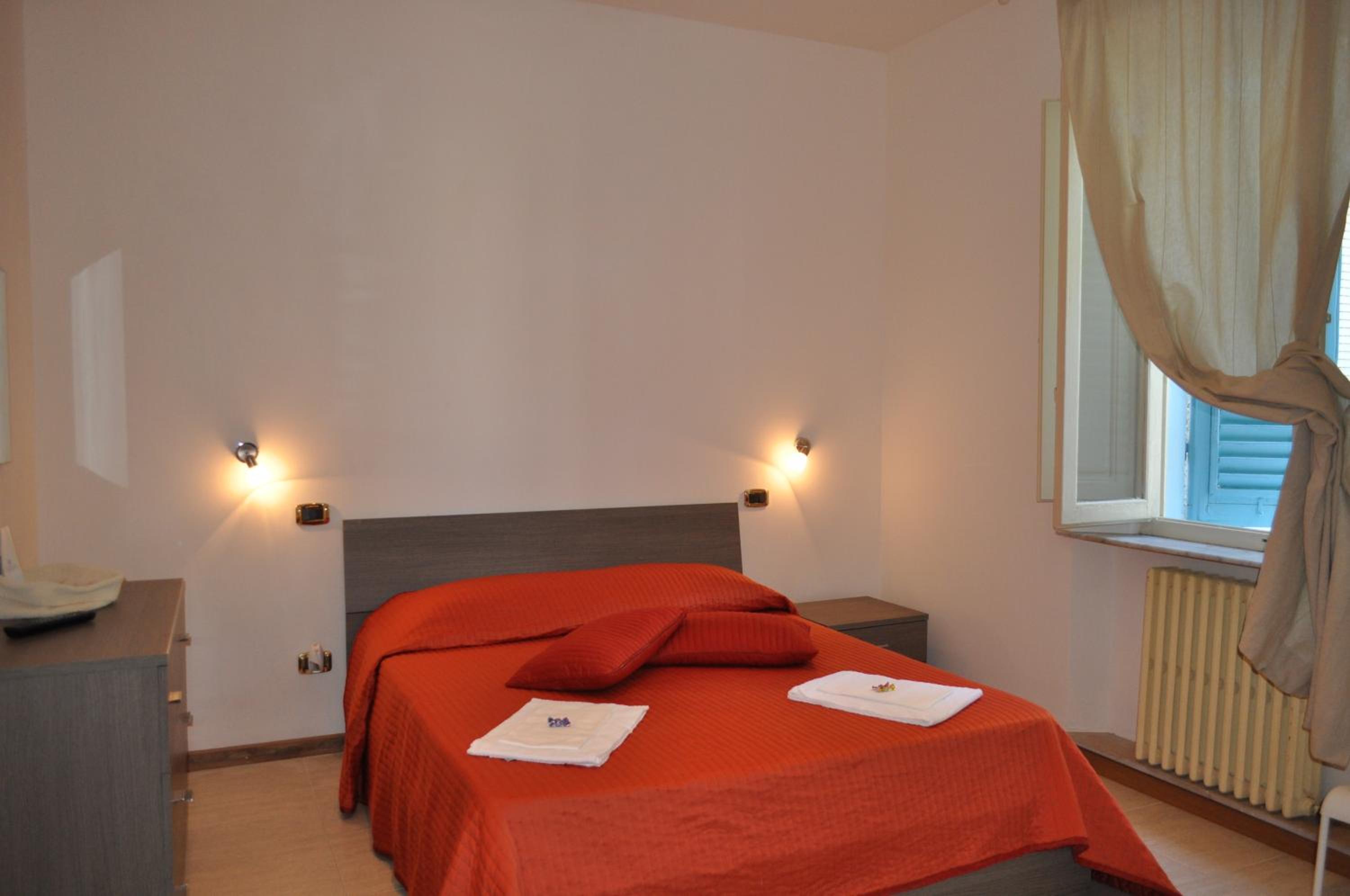 Economy Double Room photo 1