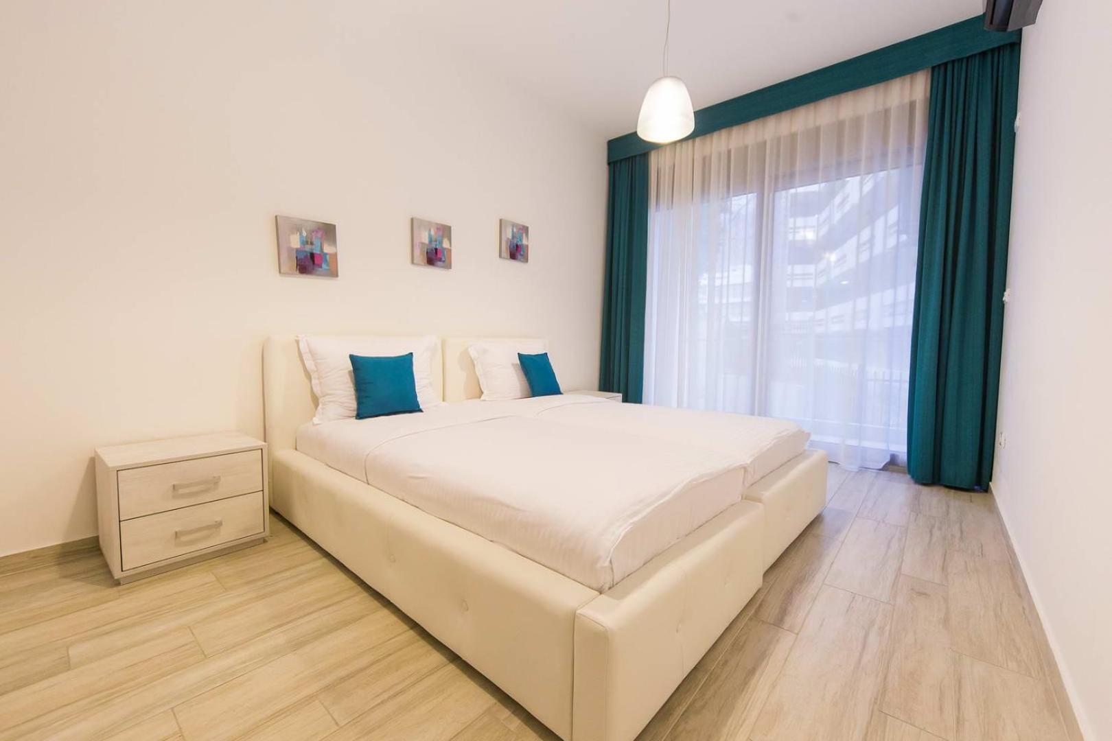 Two-Bedroom Apartment with Balcony photo 3