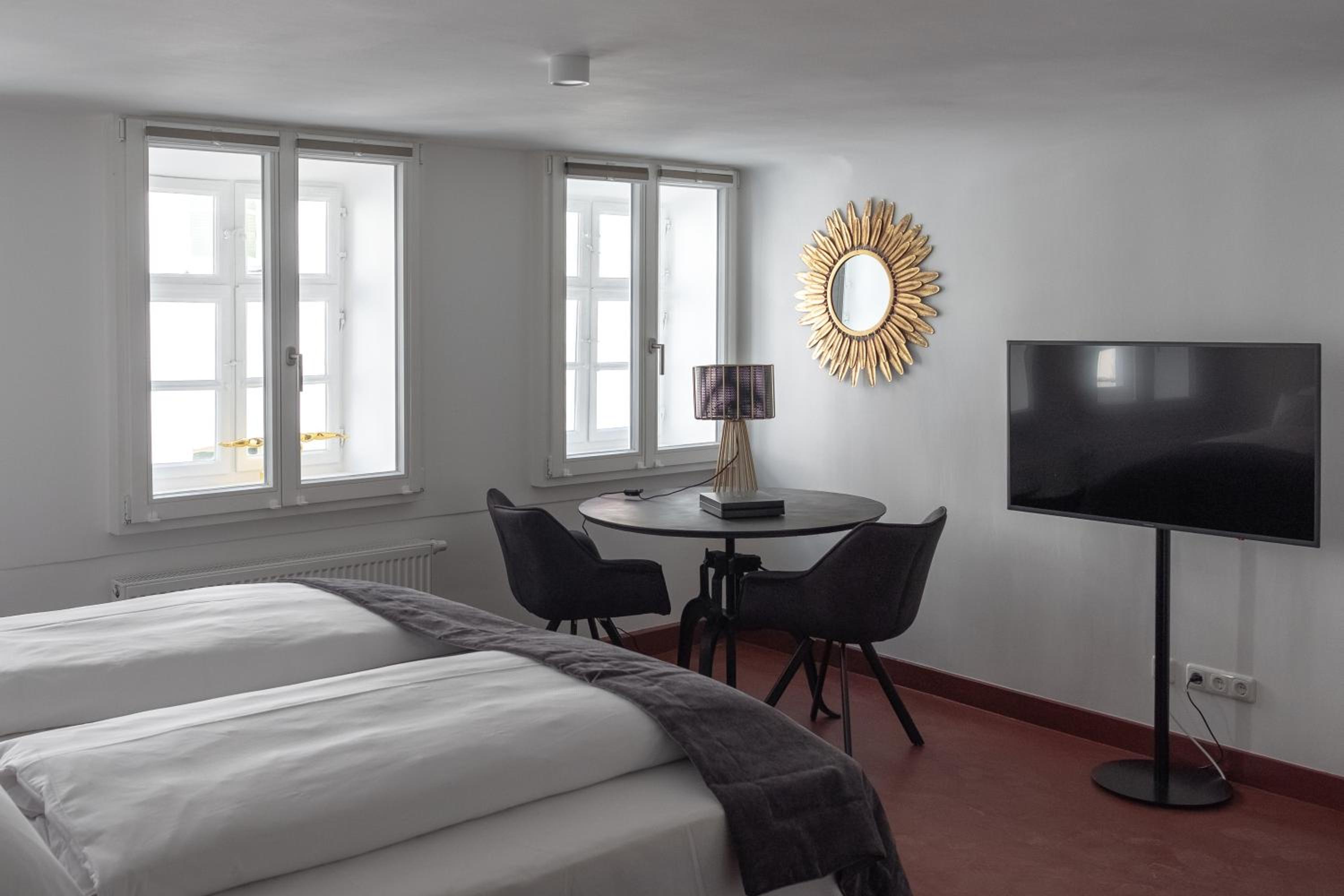 Double Room - Photo 6