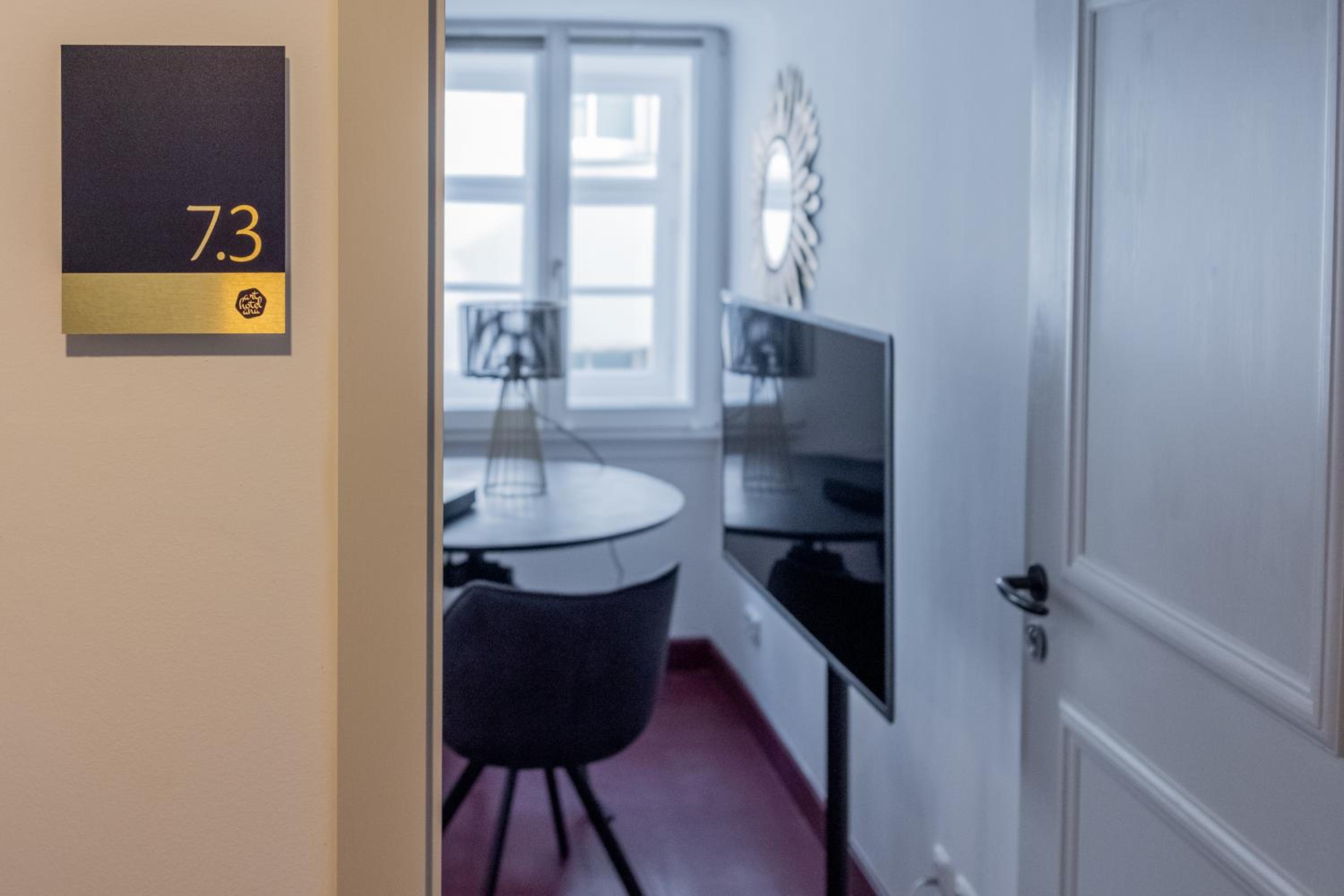 Double Room - Photo 12