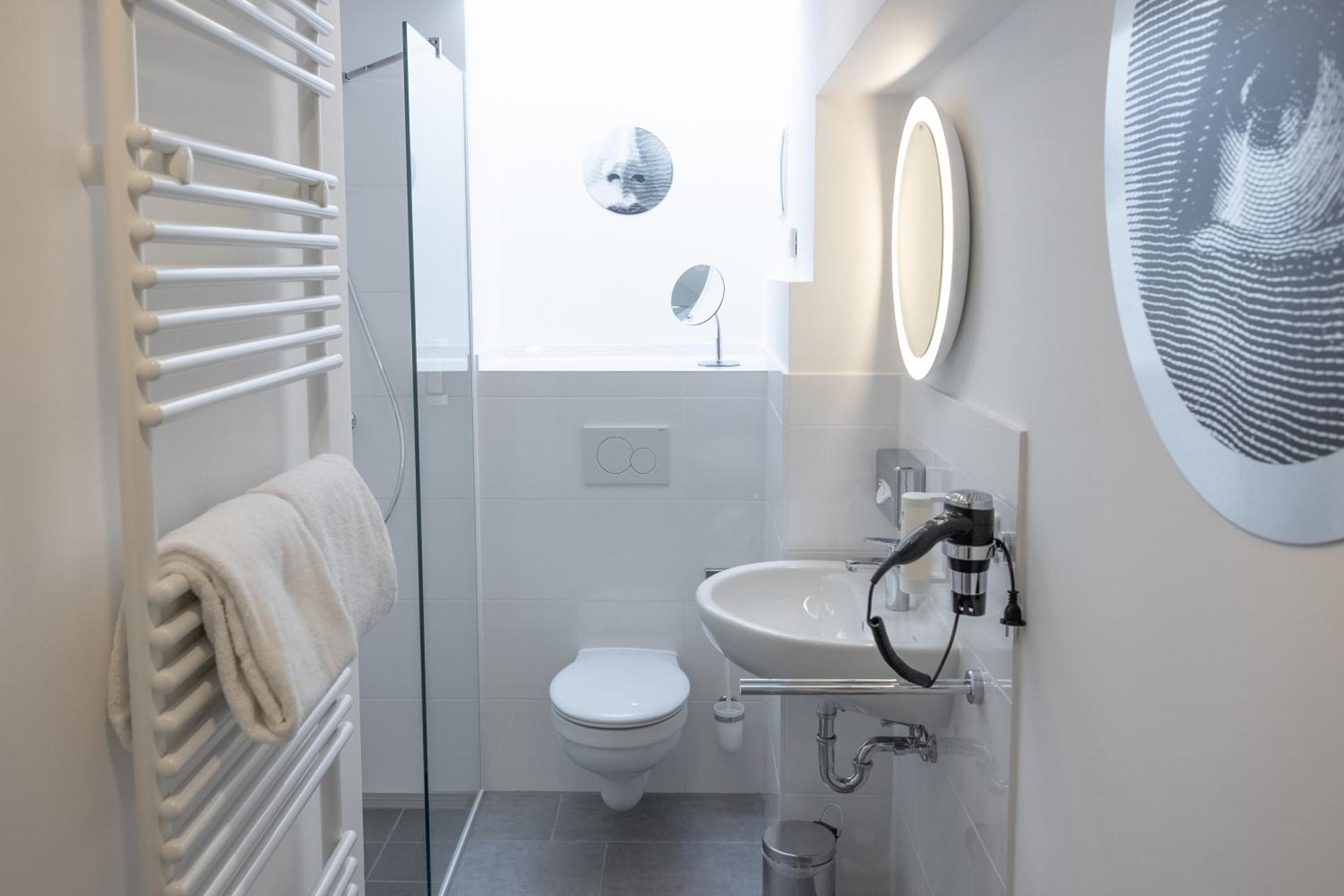 Double Room - Photo 8