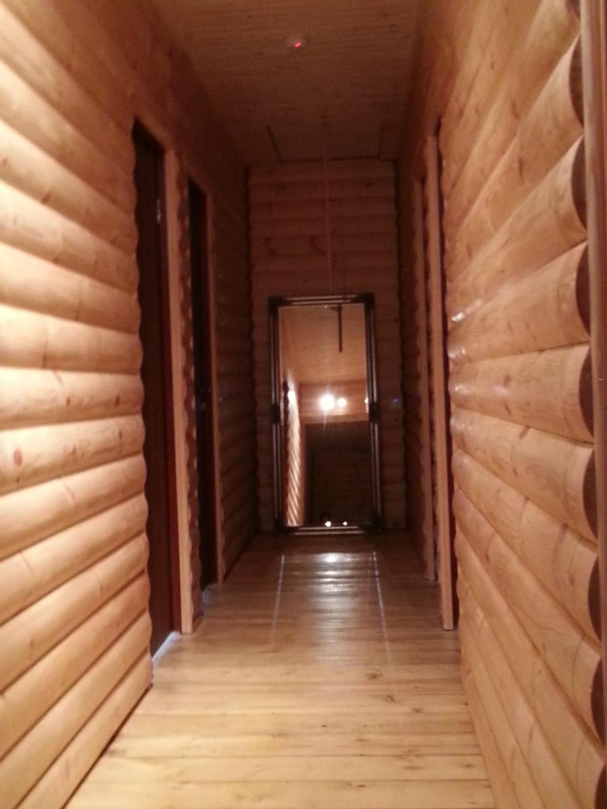 Six-Bedroom House - Photo 15