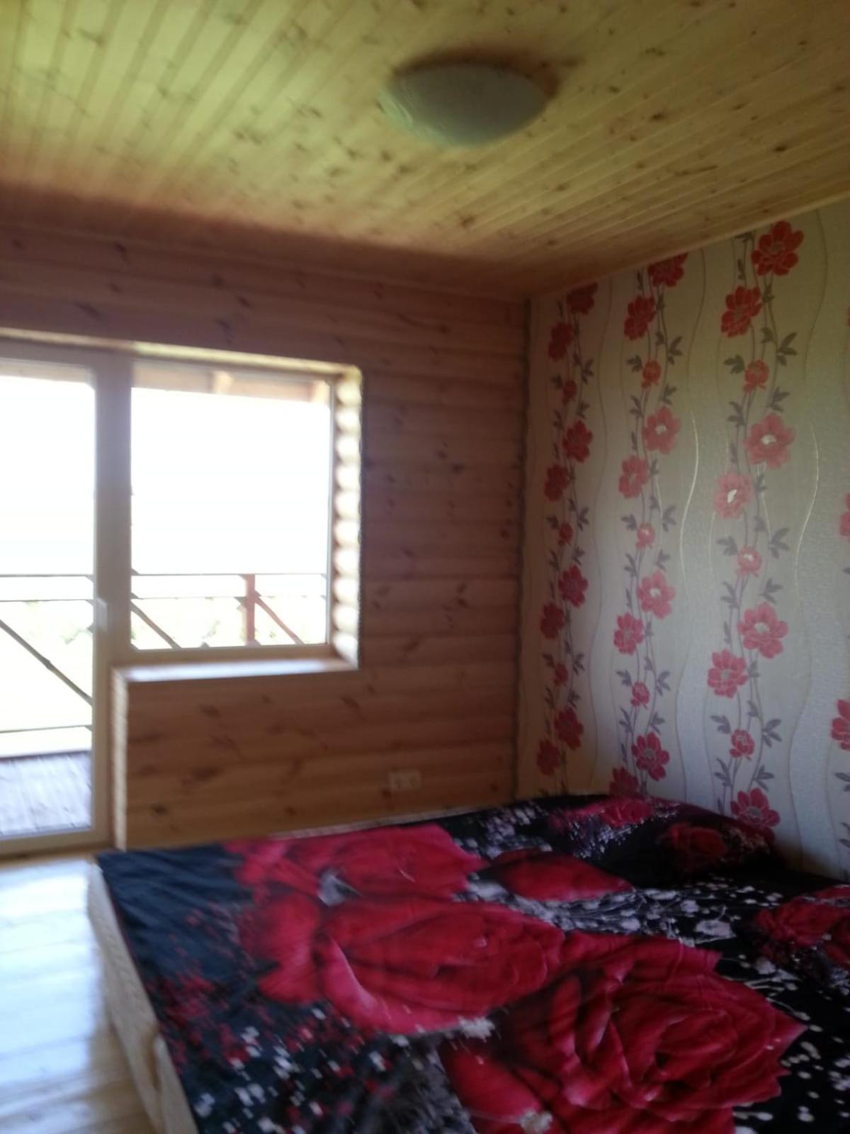 Six-Bedroom House - Photo 16