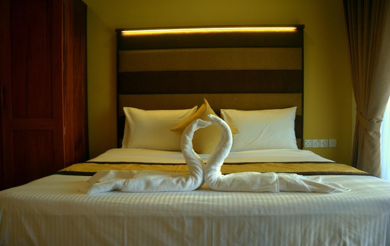 Deluxe Double Room with Balcony and Sea View (Free Airport Pick-up OR Drop-off) photo 2