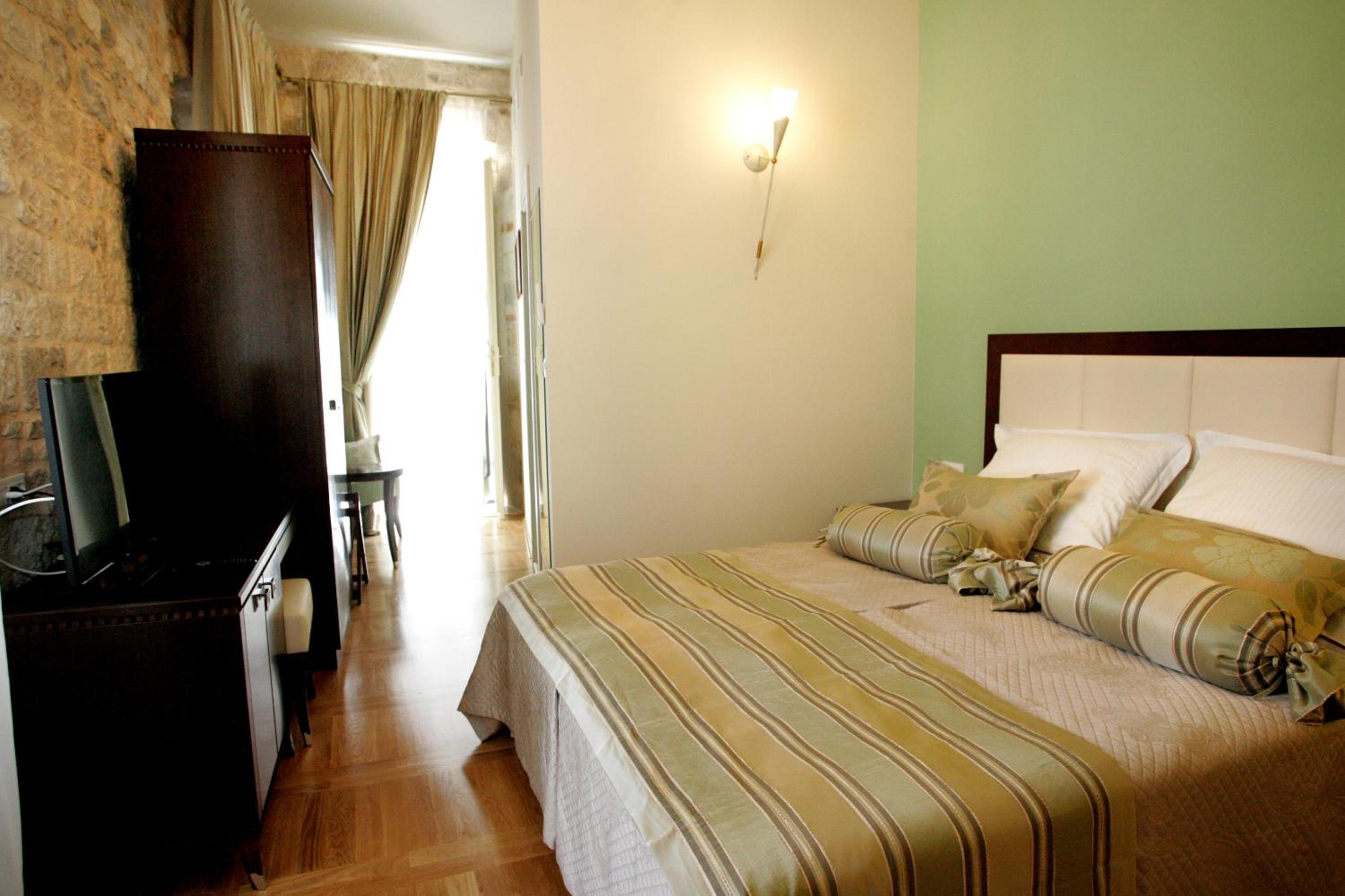 Superior Double Room - Photo 1