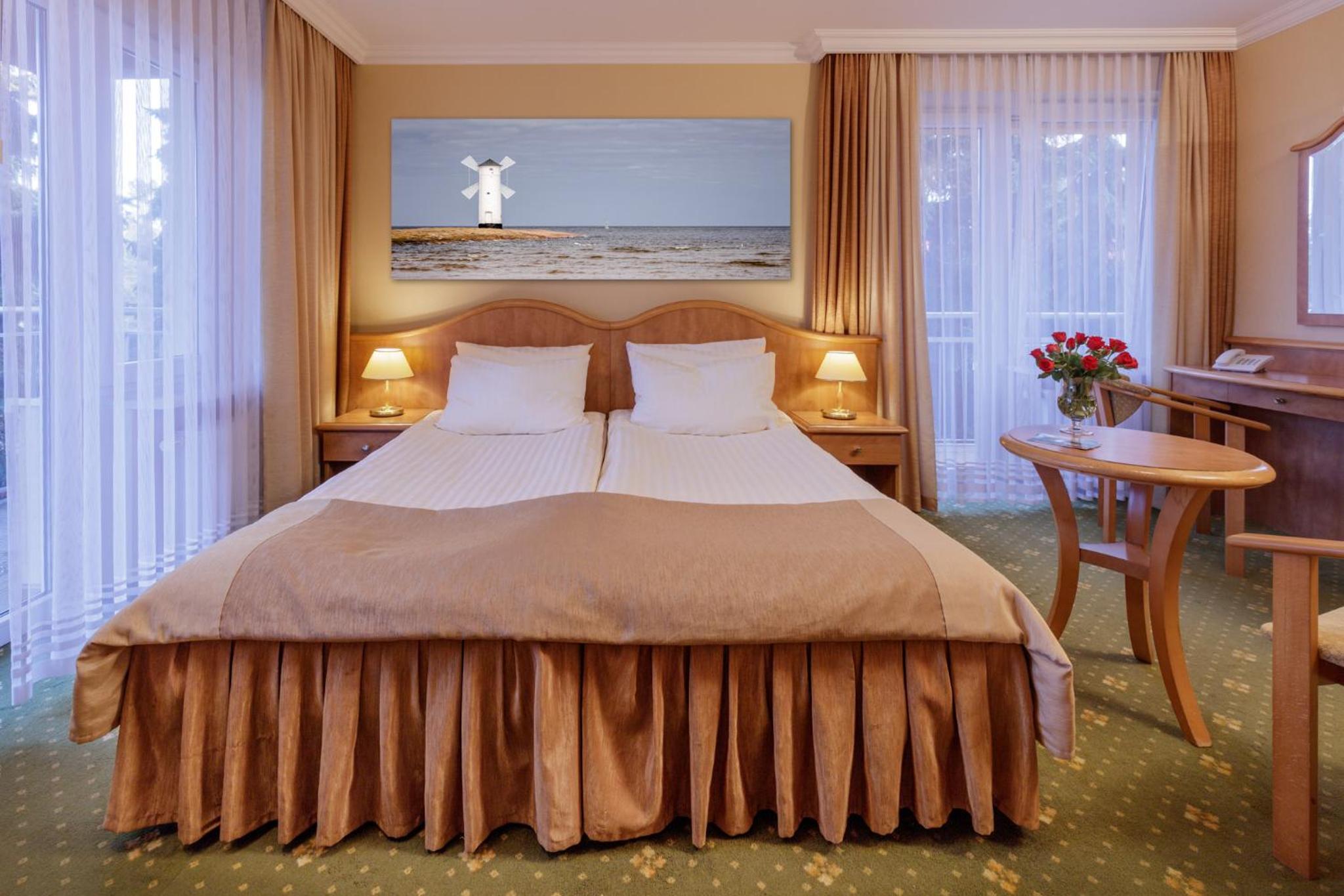 Classic Double or Twin Room with Christmas Package photo 2