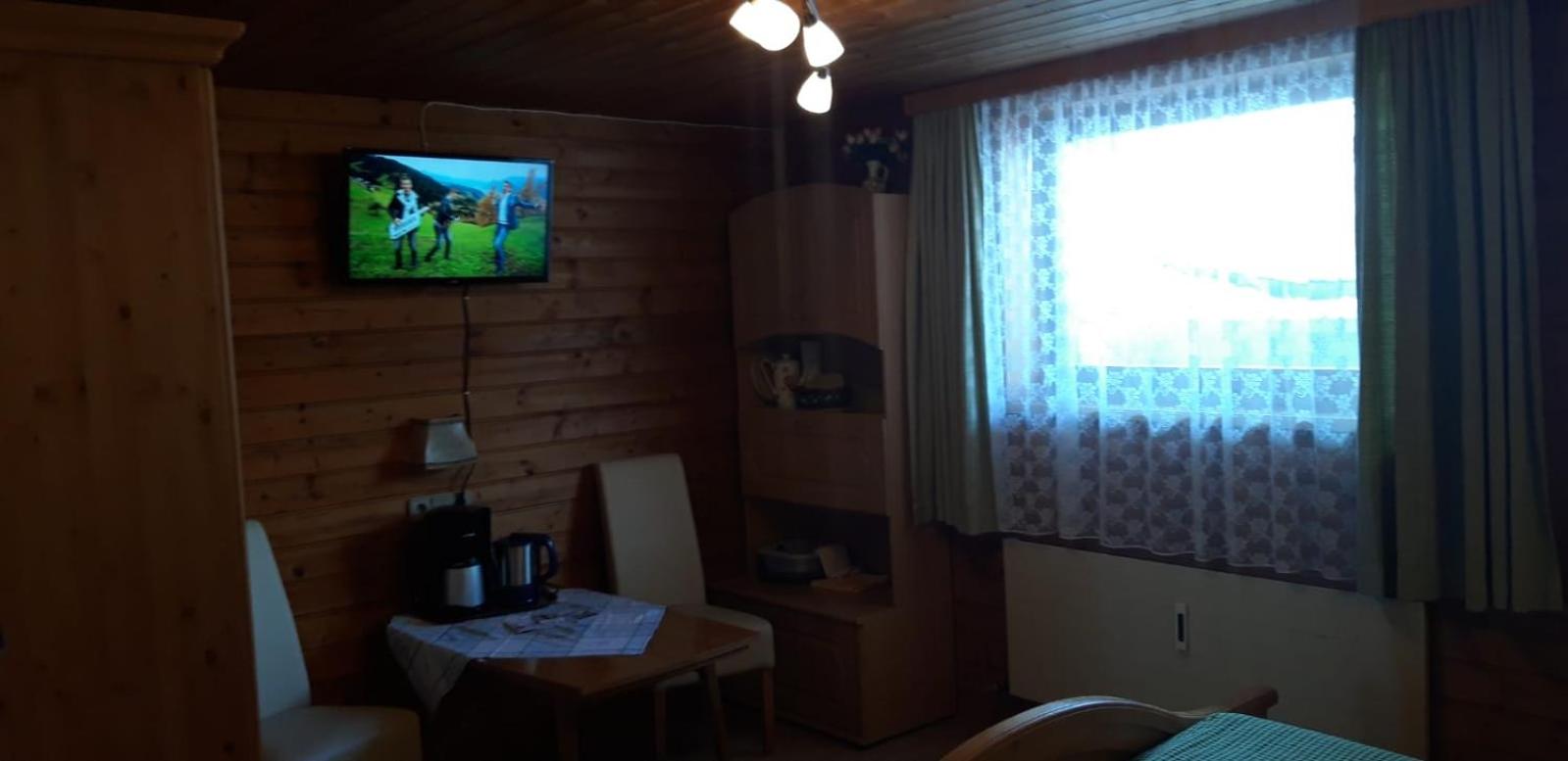 Double Room with Private Bathroom photo 3