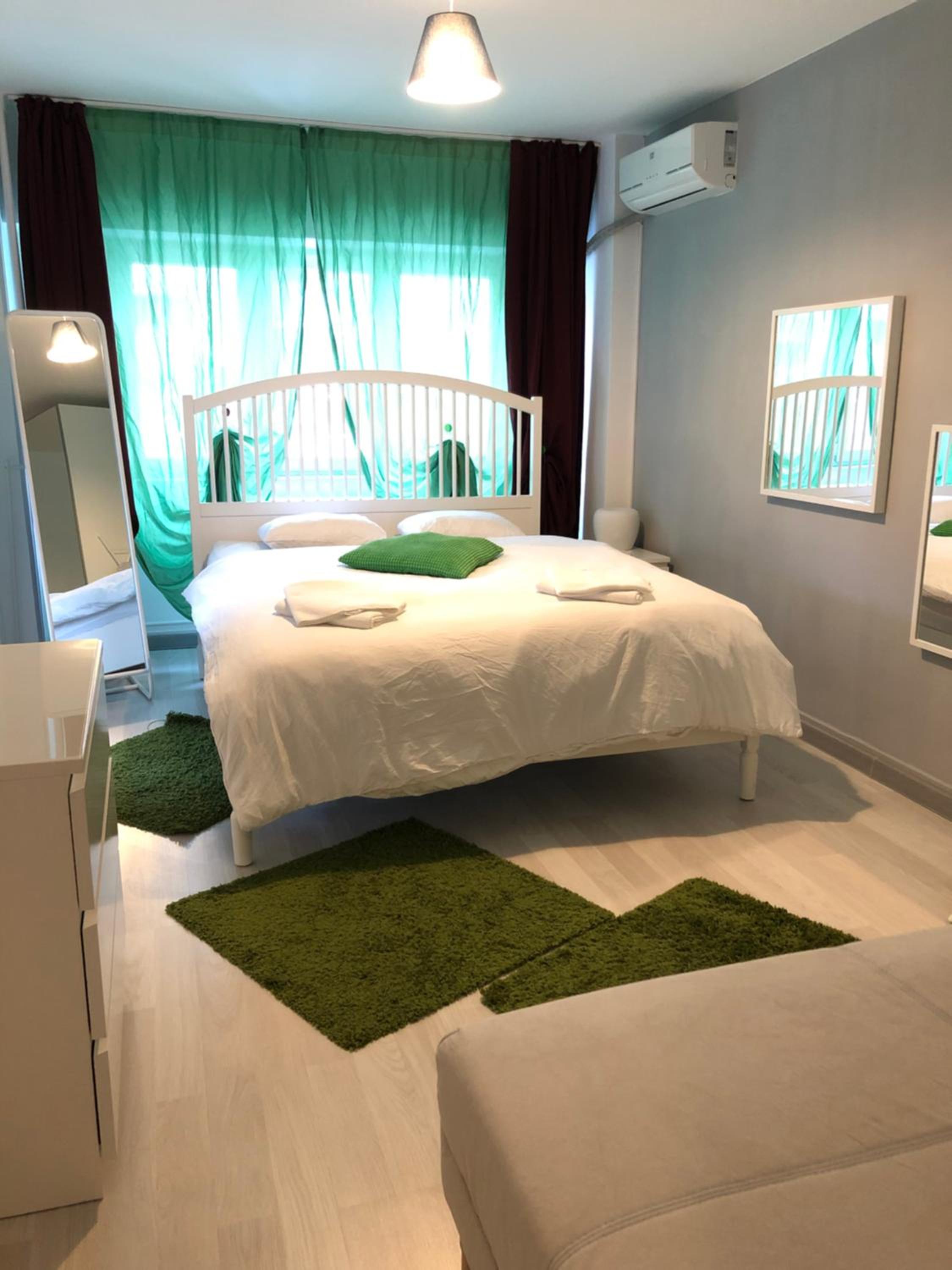 Apartment with Terrace - Photo 9